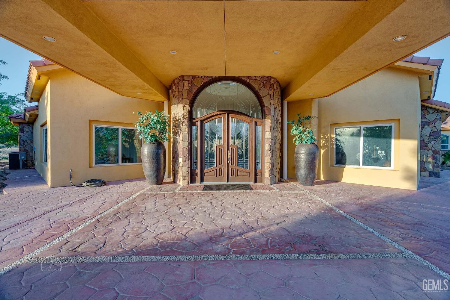 Bakersfield, California, 93308, United States, 4 Bedrooms Bedrooms, ,5 BathroomsBathrooms,Residential,For Sale,1992415