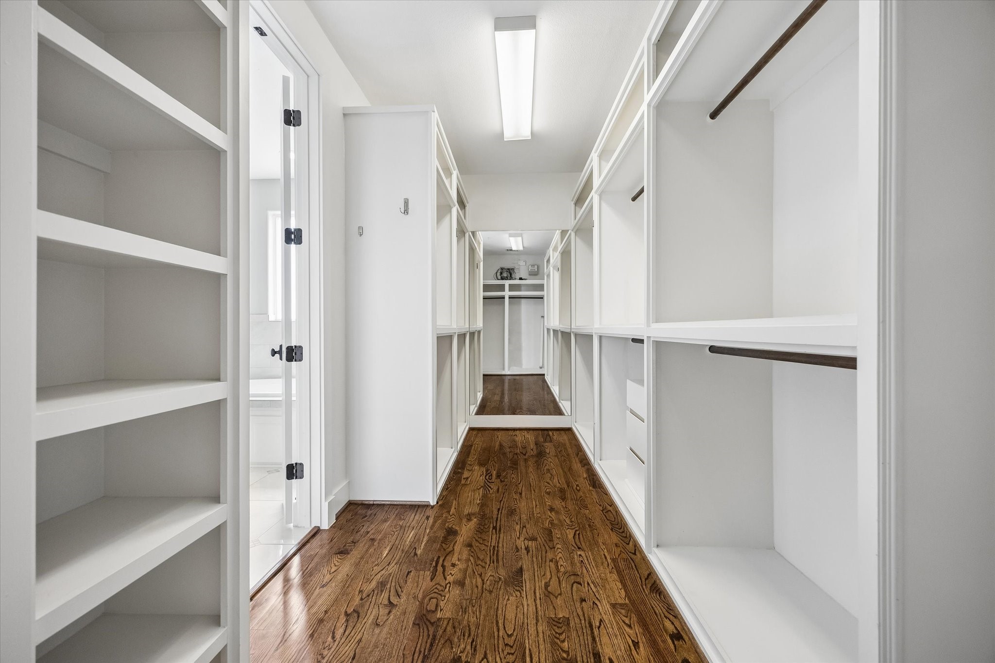  912 Yale Street B - 物件實景