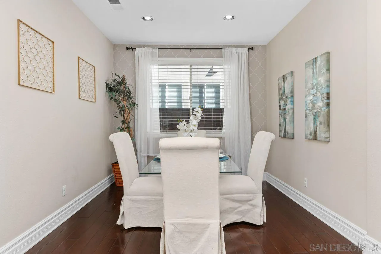 Escondido, California, 92026, United States, 3 Bedrooms Bedrooms, ,3 BathroomsBathrooms,Residential,For Sale,2003359