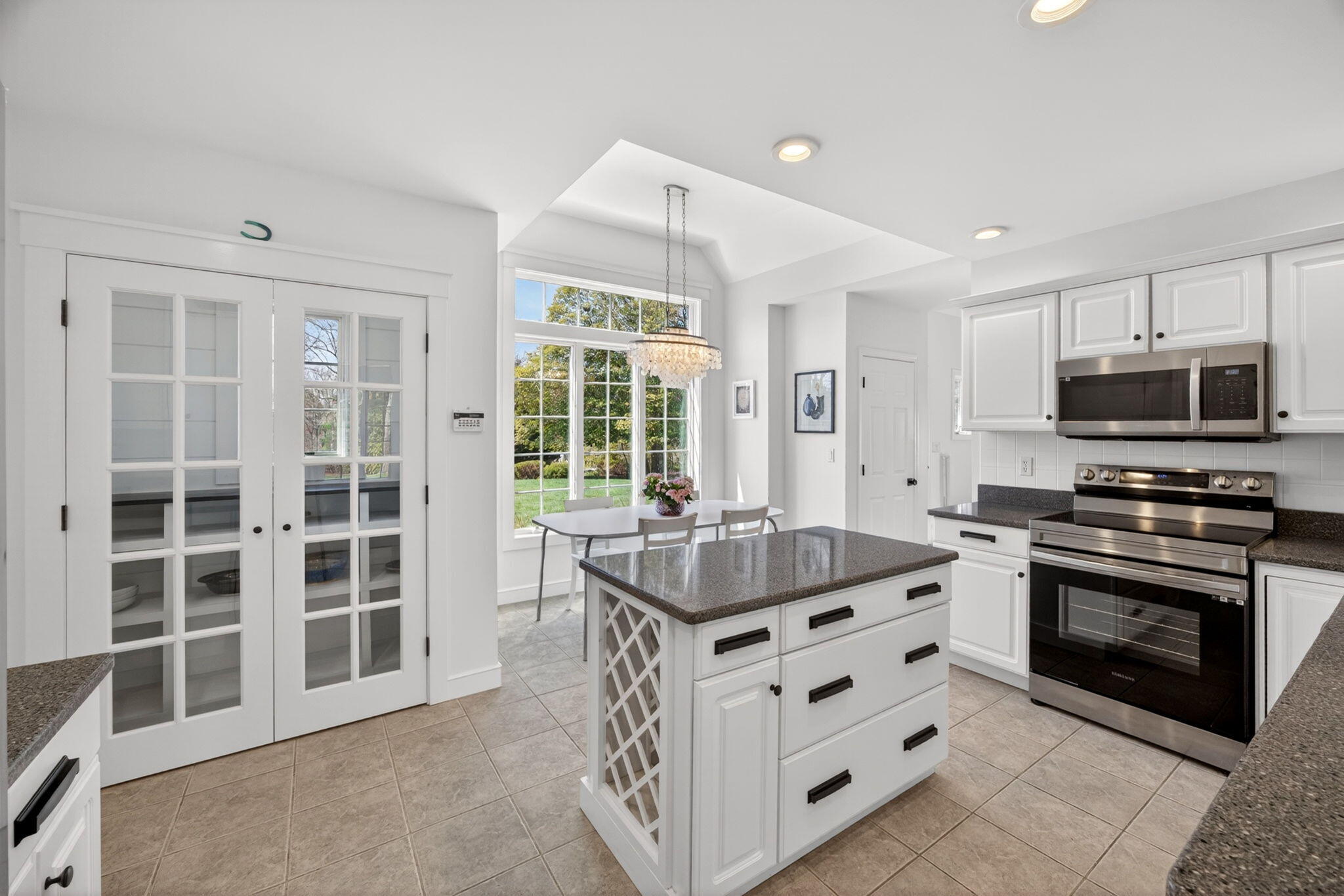  102 Waterford Drive - 物件實景