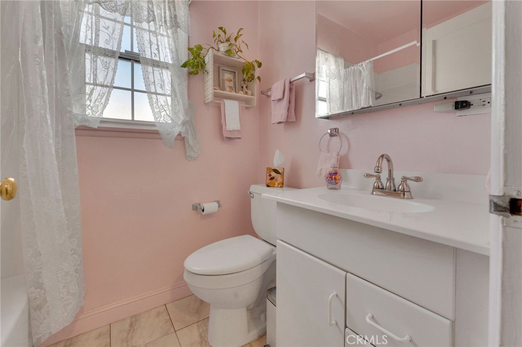 Pomona, California, 91767, United States, 3 Bedrooms Bedrooms, ,1 BathroomBathrooms,Residential,For Sale,2009093