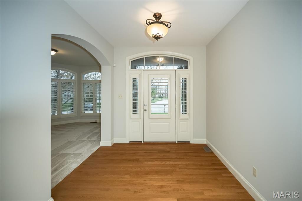 St Charles, Missouri, 63303, United States, 3 Bedrooms Bedrooms, ,3 BathroomsBathrooms,Residential,For Sale,1891670