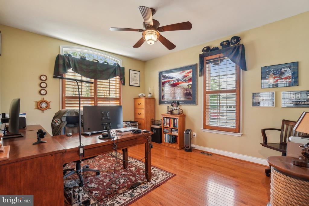 Gainesville, Virginia, 20155, United States, 3 Bedrooms Bedrooms, ,4 BathroomsBathrooms,Residential,For Sale,1896801