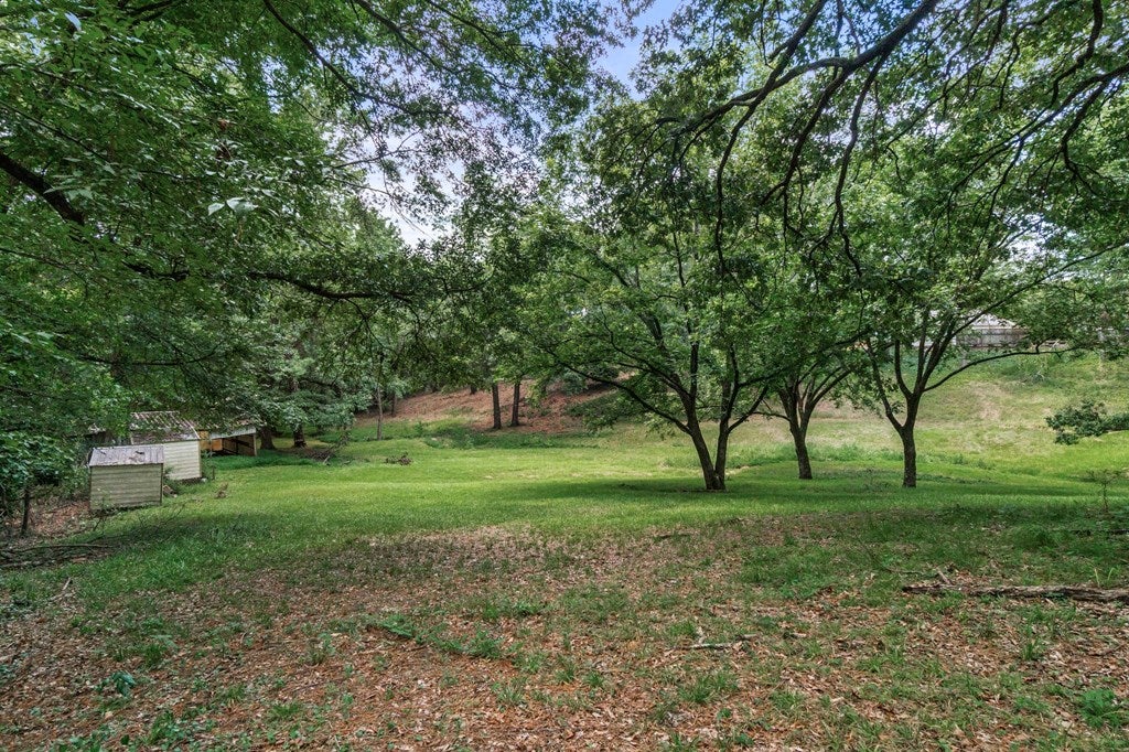 OXFORD, Mississippi, 38655, United States, 3 Bedrooms Bedrooms, ,3 BathroomsBathrooms,Residential,For Sale,1903883