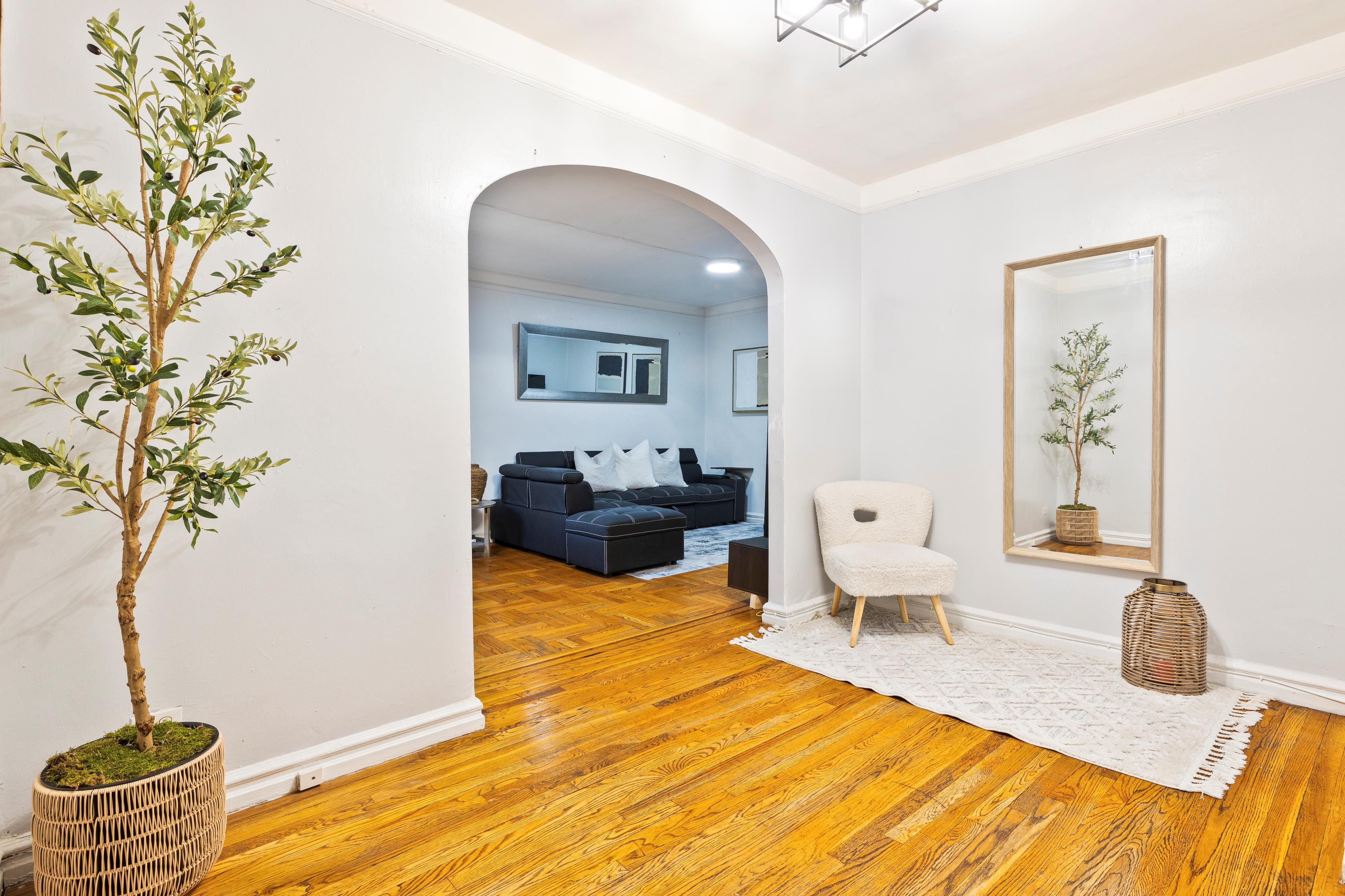 Sunnyside, New York, 11104, United States, 1 Bedroom Bedrooms, ,1 BathroomBathrooms,Residential,For Sale,1927880
