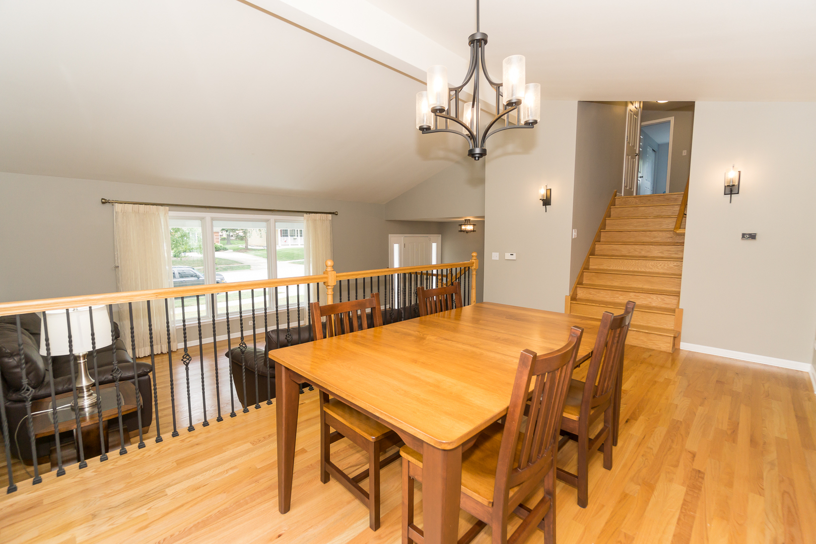 Arlington Heights, Illinois, 60005, United States, 5 Bedrooms Bedrooms, ,3 BathroomsBathrooms,Residential,For Sale,1978336