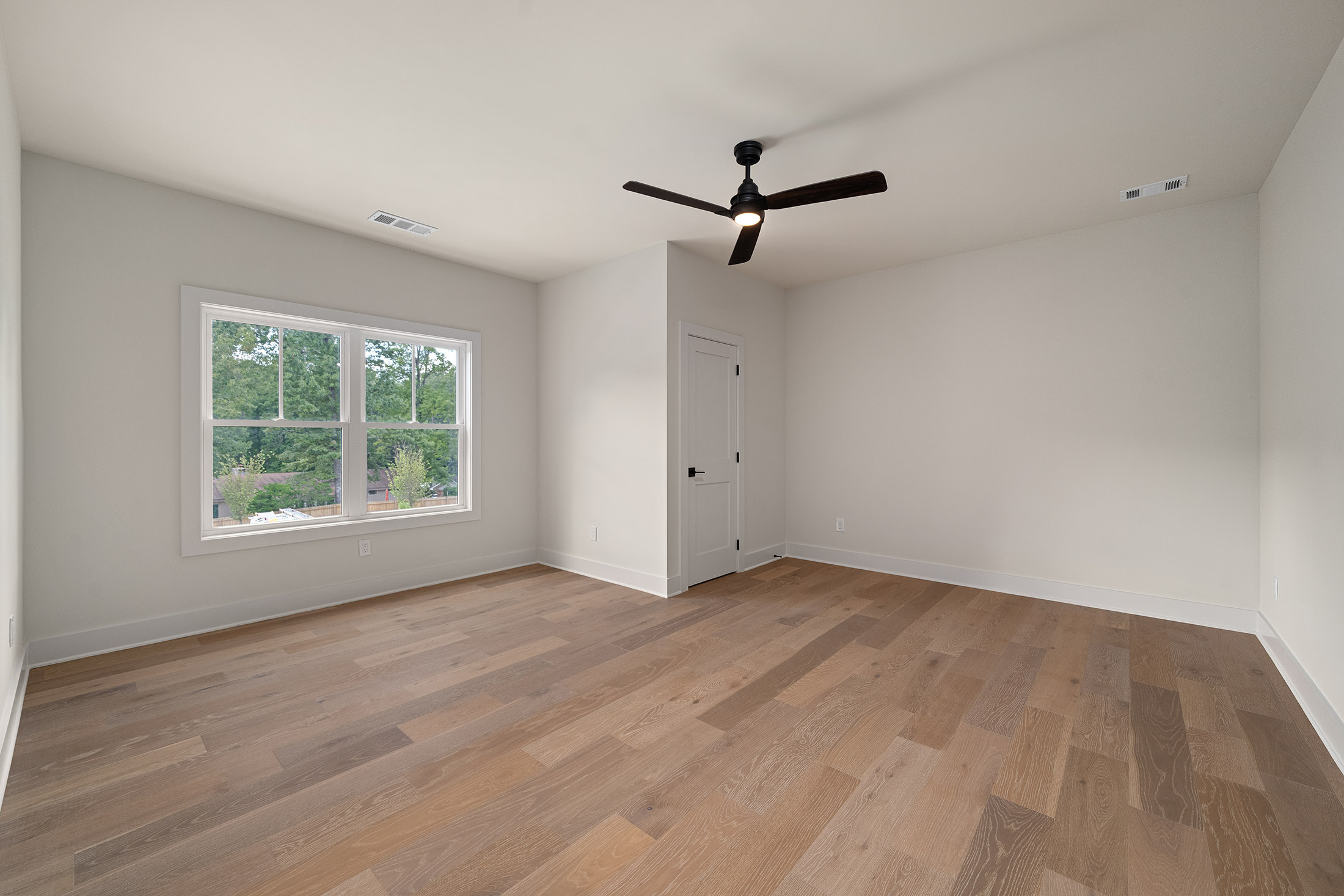  New Construction Home Blends Effortless Living and Elevated Entertaining - 物件實景