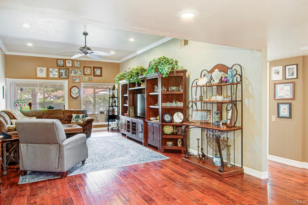 Laguna Woods, California, 92637, United States, 2 Bedrooms Bedrooms, ,Residential,For Sale,1880064