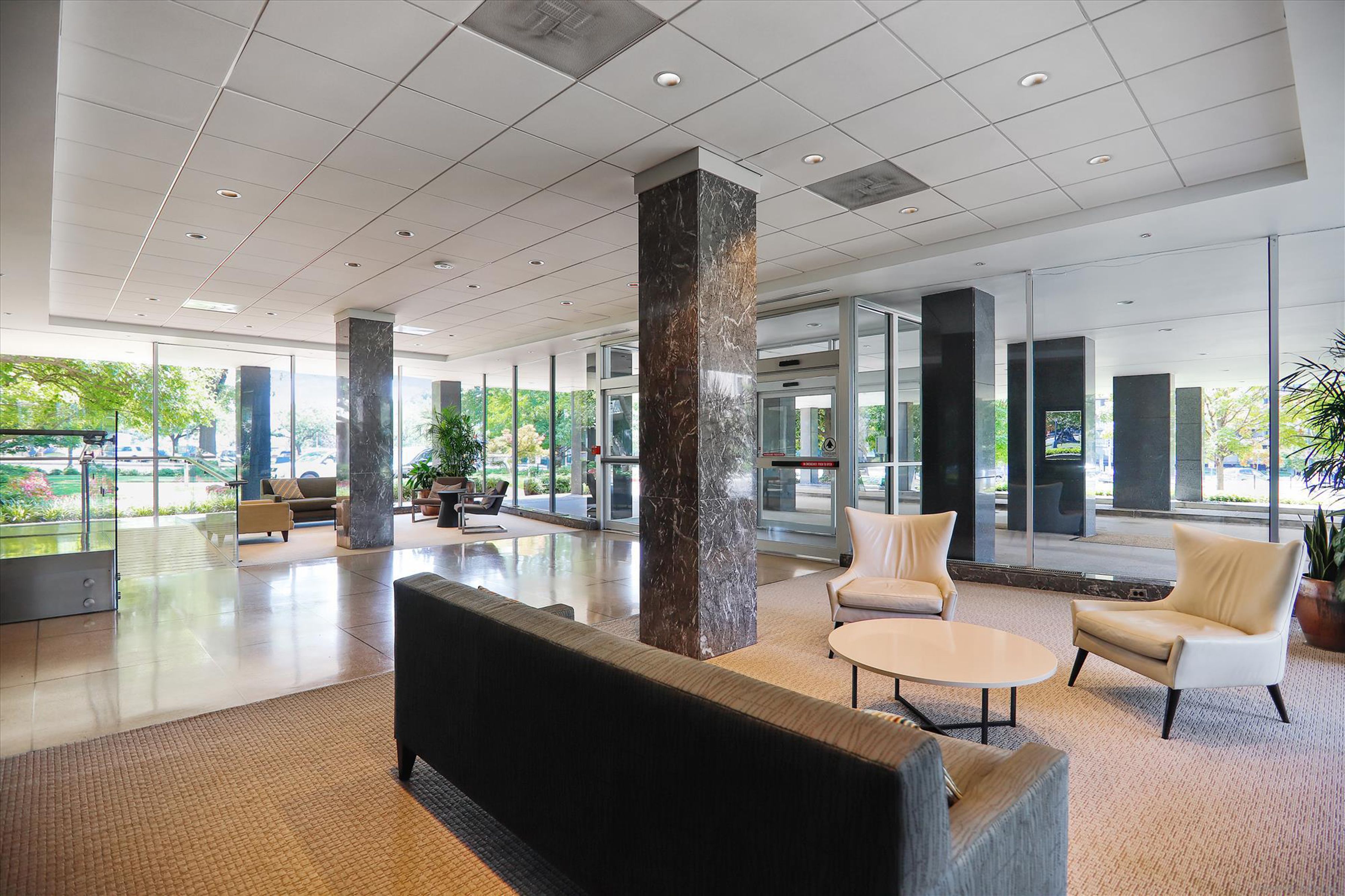  2475 Virginia Avenue NW, Washington, DC, 20037 - 物件實景