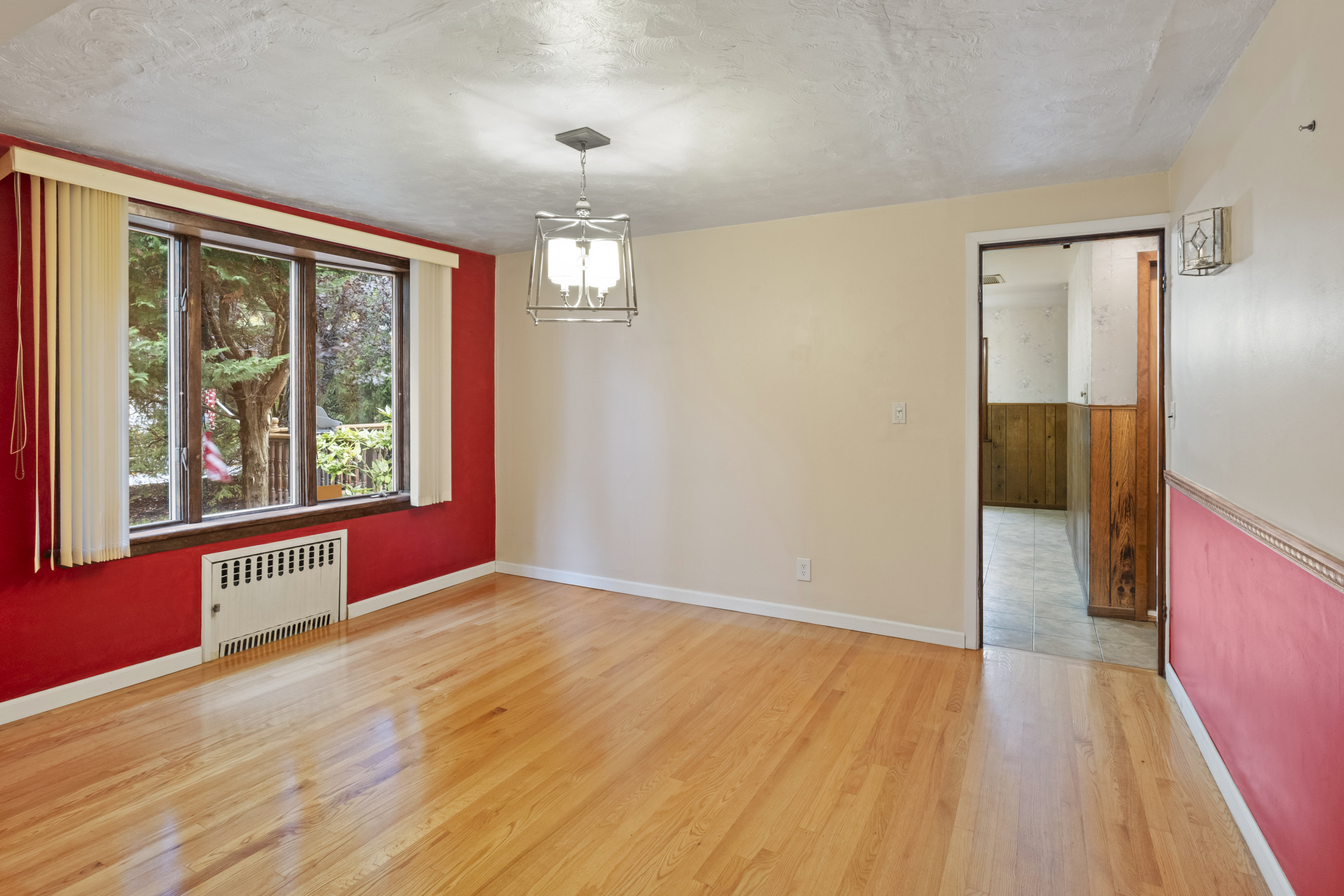 Floral Park, New York, 11001, United States, 3 Bedrooms Bedrooms, ,1 BathroomBathrooms,Residential,For Sale,1988885