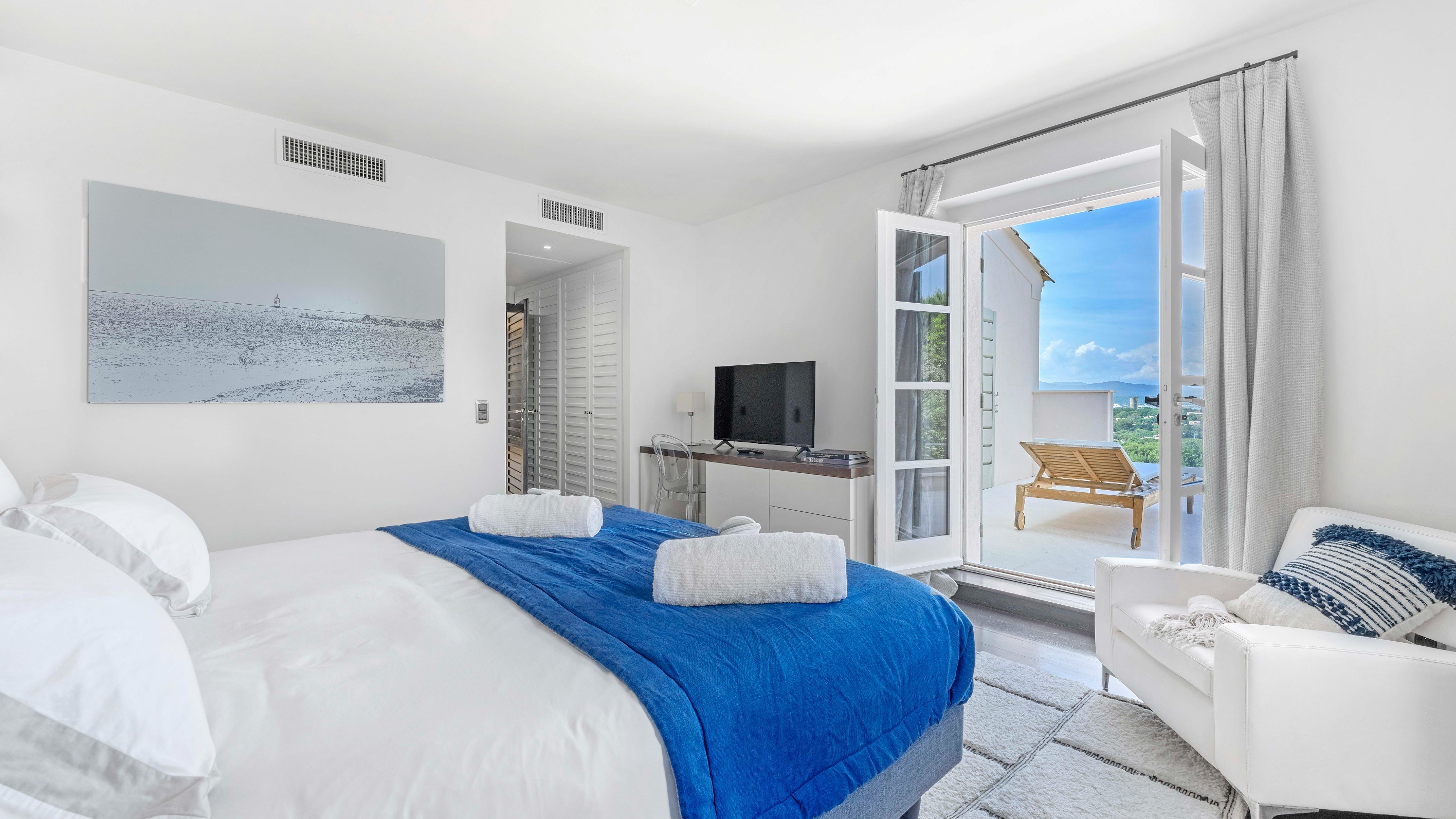  Contemporary sea view villa with 7 suites, pool & Spa for sale in Ramatuelle - 物件實景