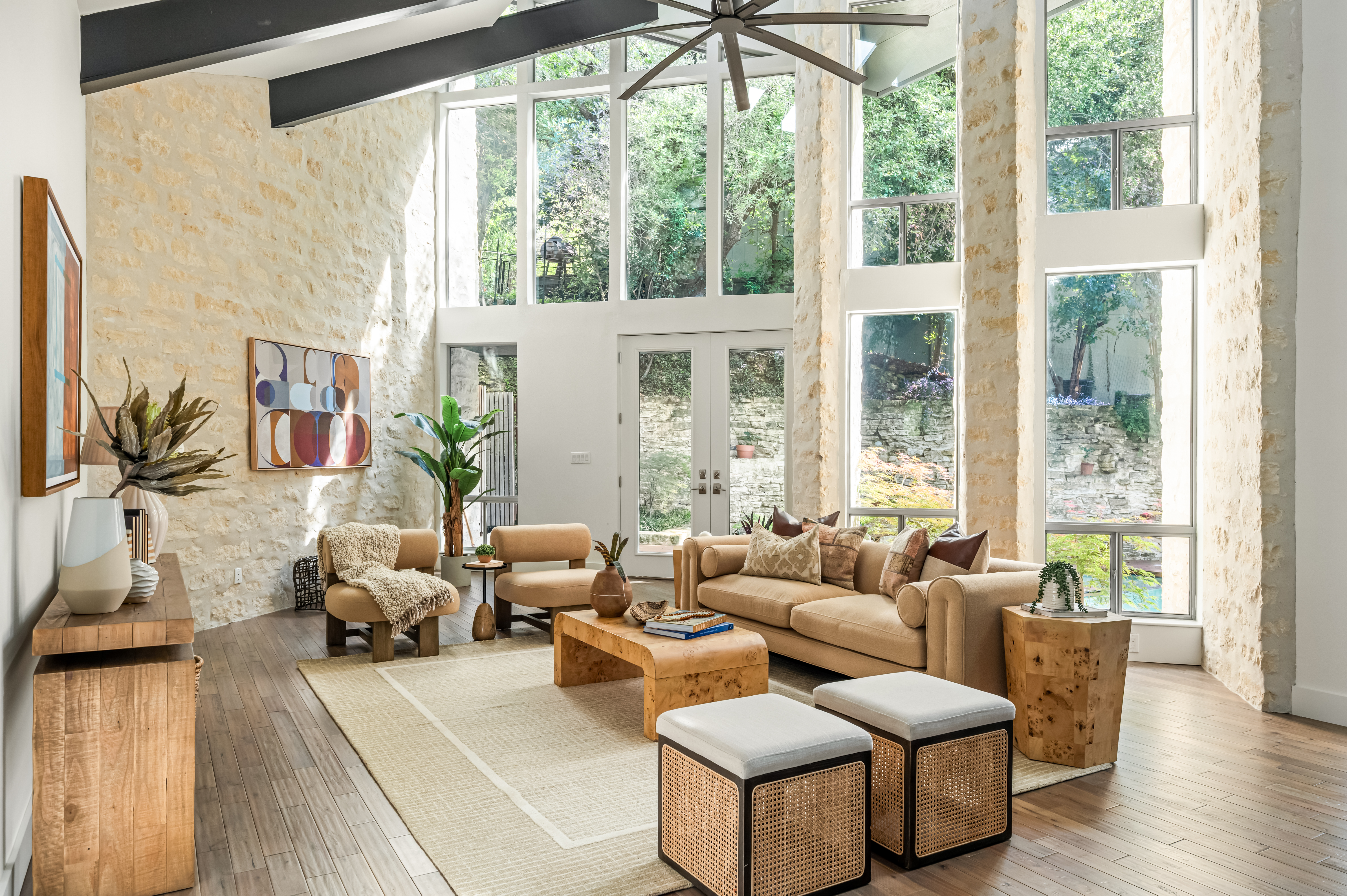  Tarrytown Home with Personality, Privacy, and a Pool - 物件實景