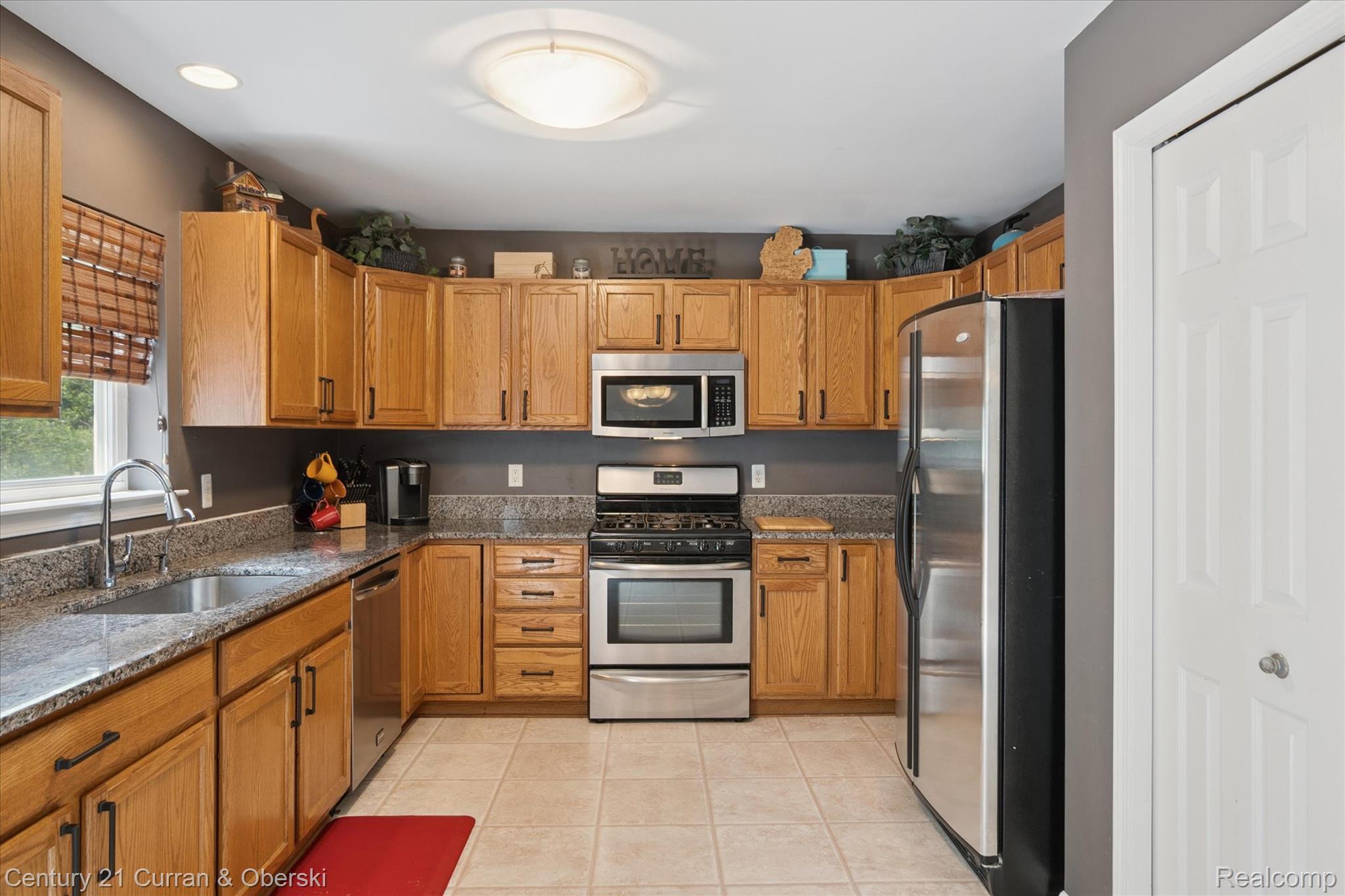 Commerce Charter Township, Michigan, 48382, United States, 4 Bedrooms Bedrooms, ,4 BathroomsBathrooms,Residential,For Sale,1916124
