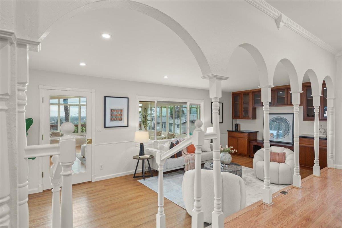 Castro Valley, California, 94546, United States, 4 Bedrooms Bedrooms, ,3 BathroomsBathrooms,Residential,For Sale,1989178