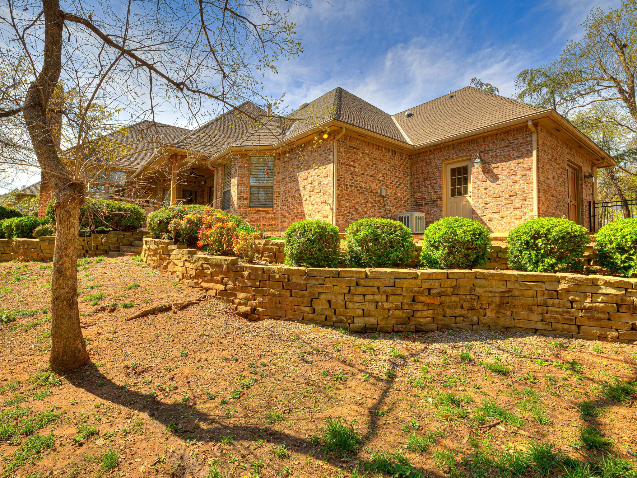 Edmond, Oklahoma, 73003, United States, 3 Bedrooms Bedrooms, ,3 BathroomsBathrooms,Residential,For Sale,1907652