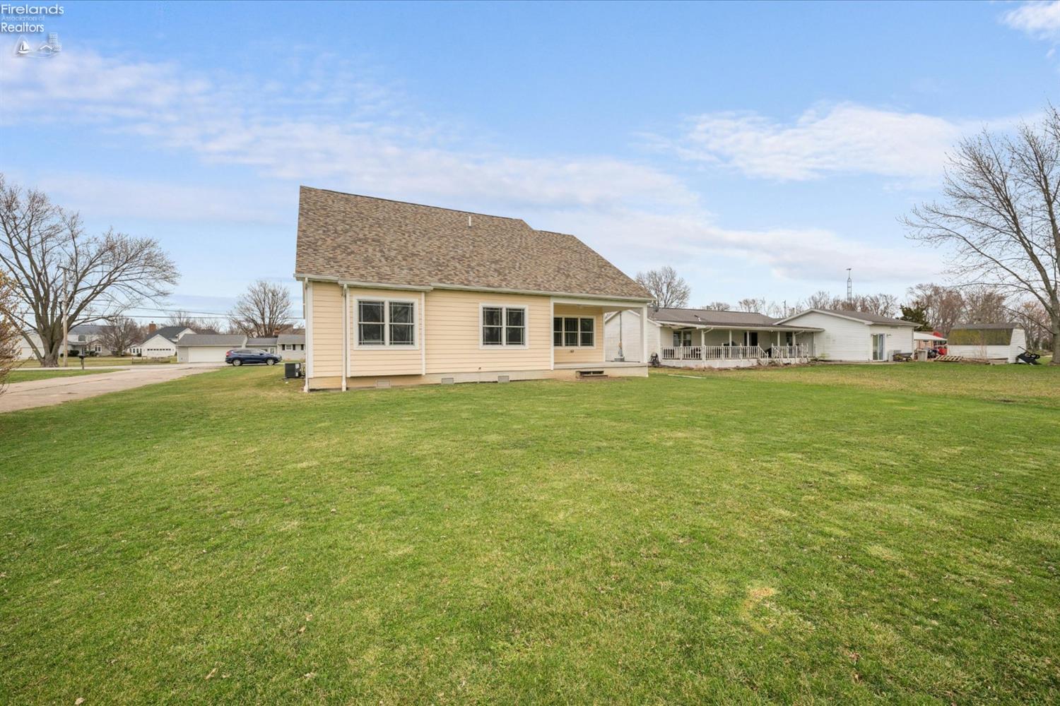 Marblehead, Ohio, 43440, United States, 4 Bedrooms Bedrooms, ,3 BathroomsBathrooms,Residential,For Sale,1921808
