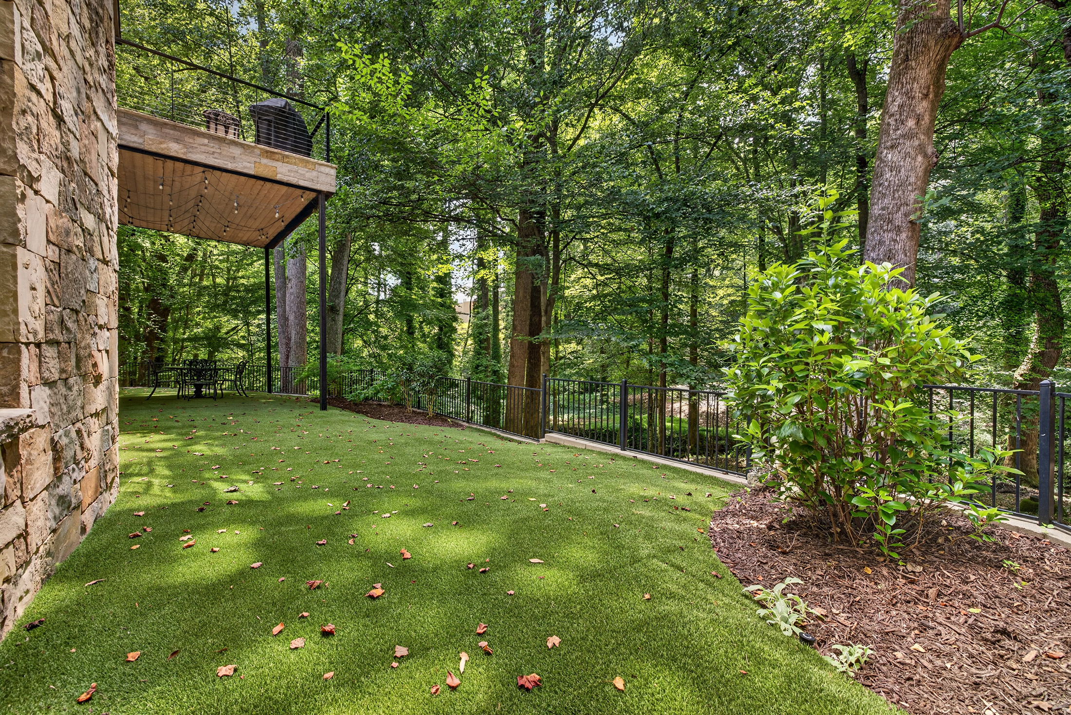  Exceptional Custom Residence Nestled on Private Wooded Lot in Chastain Park - 物件實景