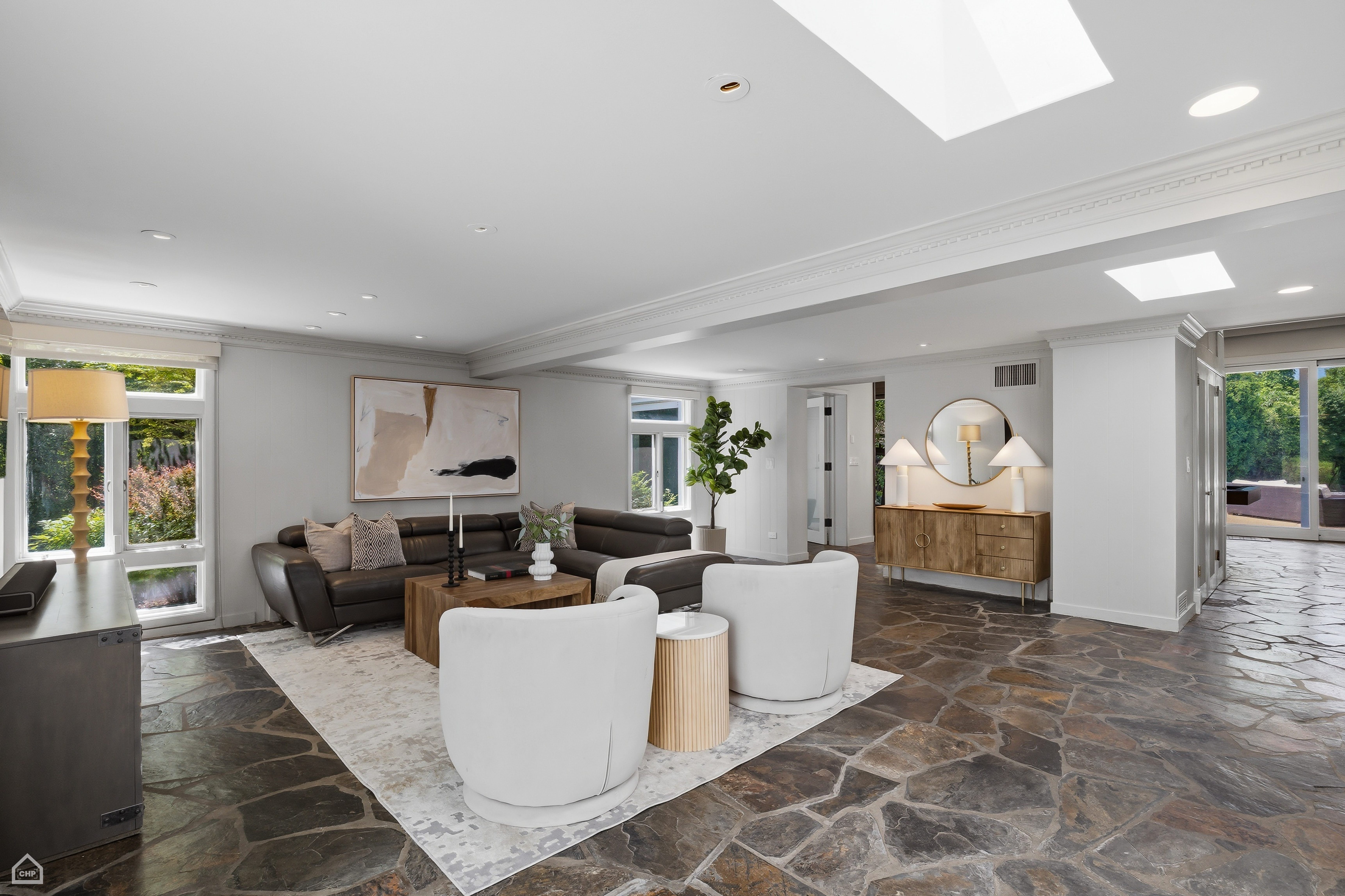  RENOVATED MID CENTURY MODERN ESTATE - 物件實景