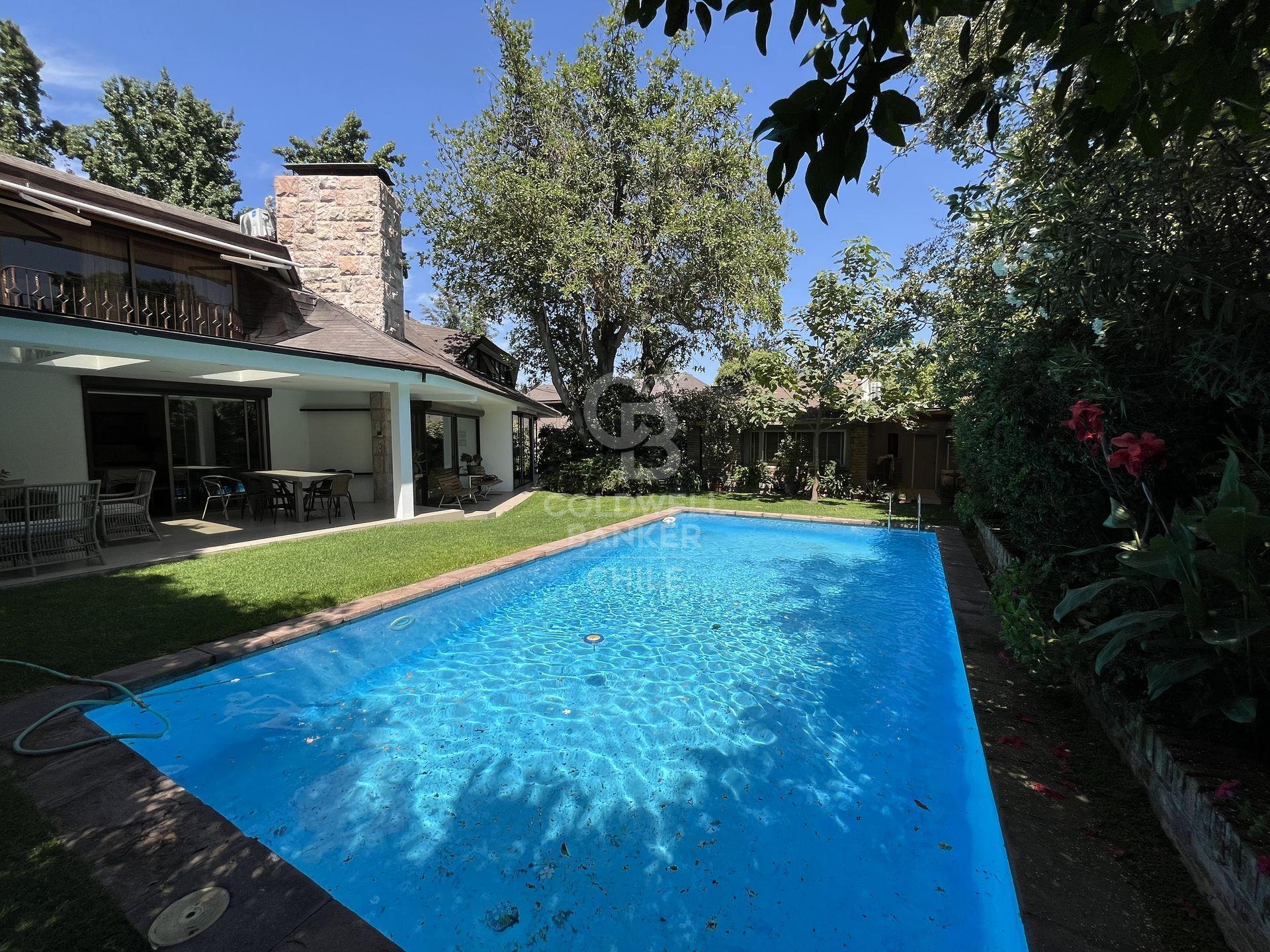 Las Condes, Chile, 4 Bedrooms Bedrooms, ,6 BathroomsBathrooms,Residential,For Sale,1694457