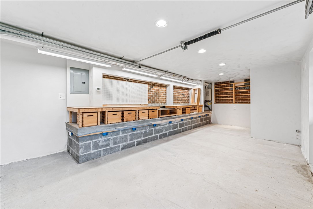 North Huntingdon, Pennsylvania, 15642, United States, 5 Bedrooms Bedrooms, ,4 BathroomsBathrooms,Residential,For Sale,1975902