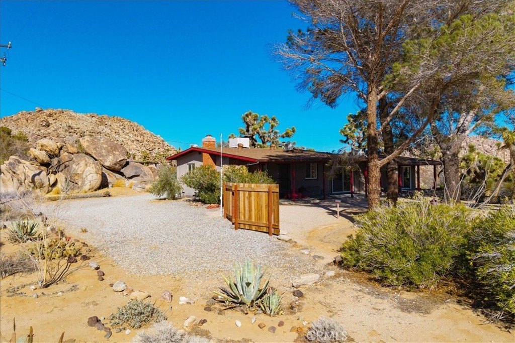 Joshua Tree, California, 92252, United States, 3 Bedrooms Bedrooms, ,2 BathroomsBathrooms,Residential,For Sale,1942307