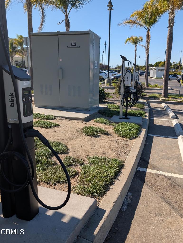 Oxnard, California, 93035, United States, 2 Bedrooms Bedrooms, ,3 BathroomsBathrooms,Residential,For Sale,1982158