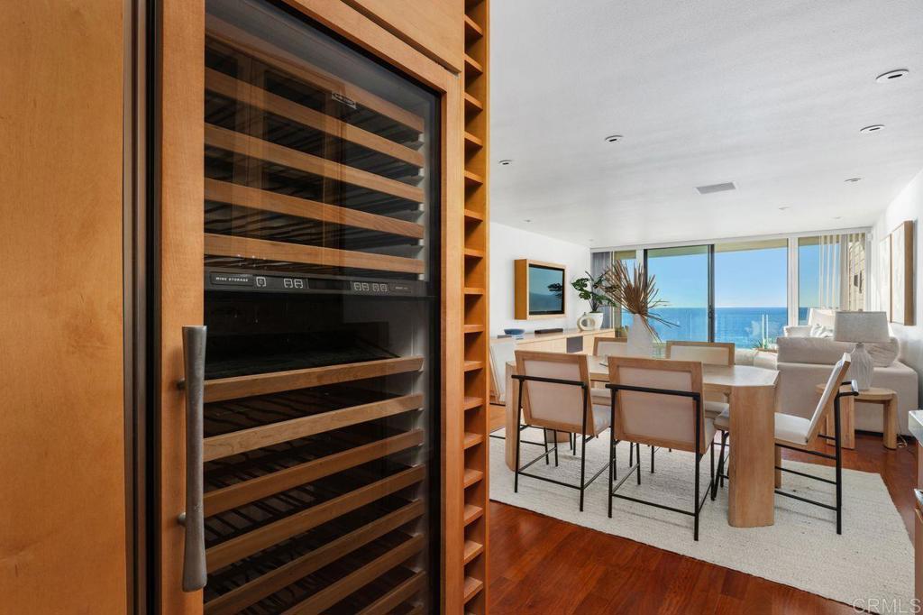 Encinitas, California, 92024, United States, 2 Bedrooms Bedrooms, ,3 BathroomsBathrooms,Residential,For Sale,1997008