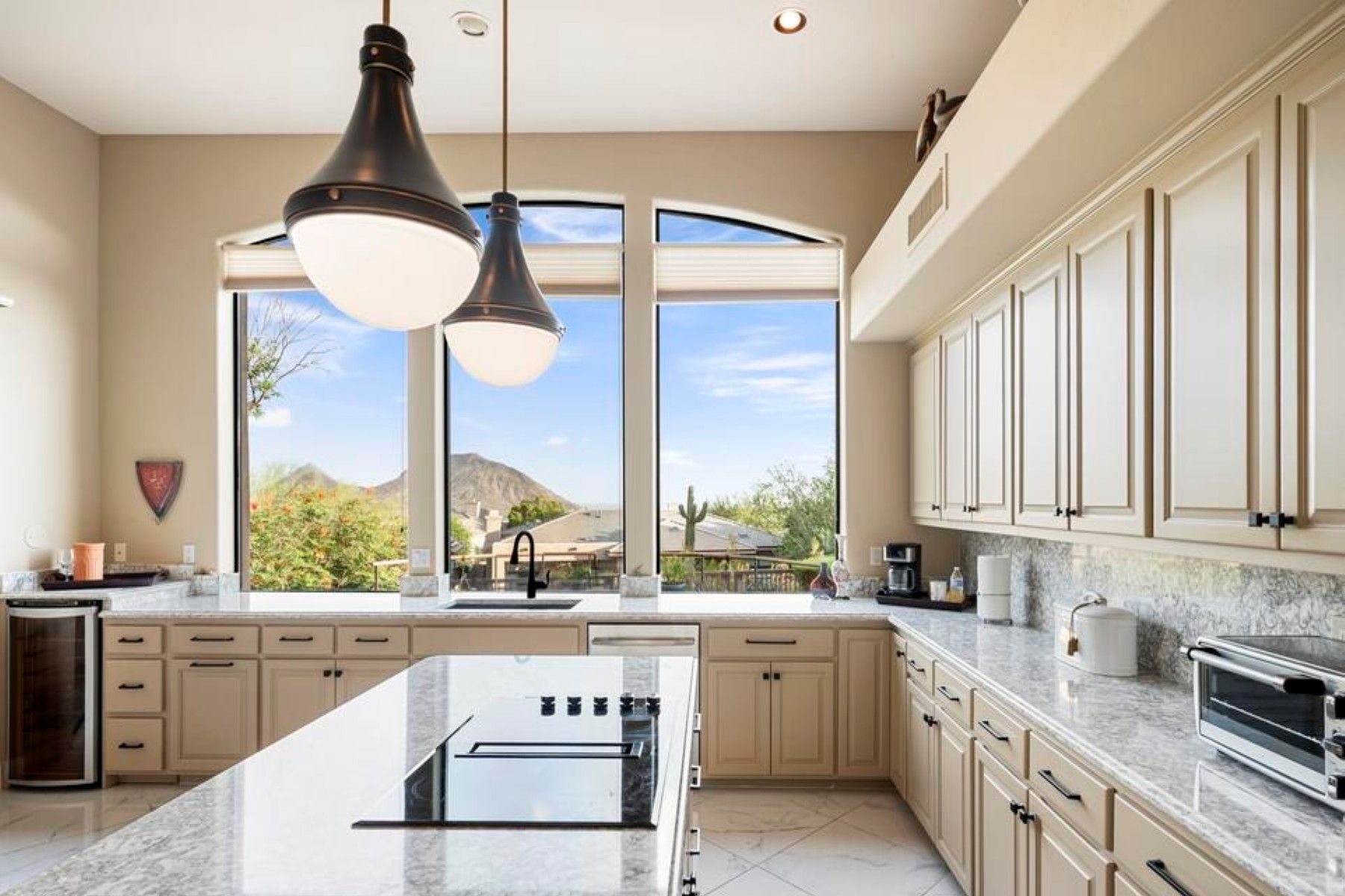  13641 E Charter Oak Drive ¦Scottsdale, AZ - 物件實景