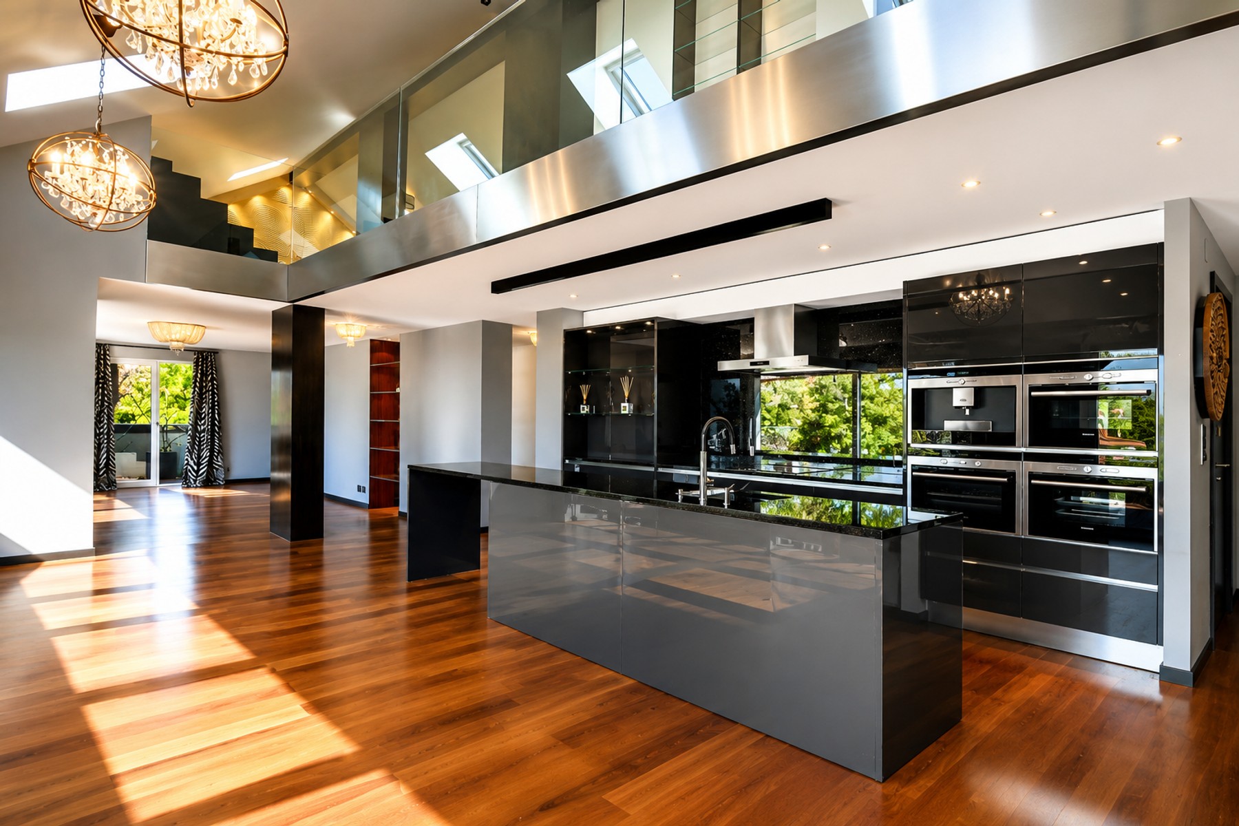  Stunning duplex apartment with lake views and high-quality finishes - 物件實景
