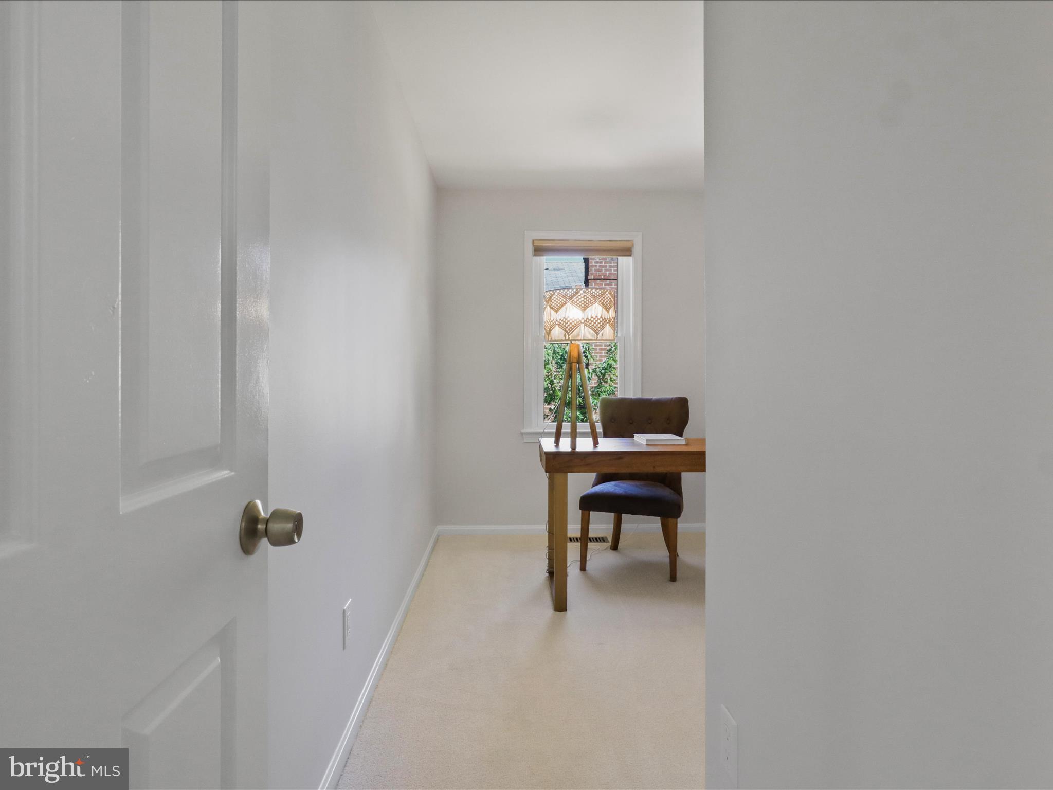 Arlington, Virginia, 22205, United States, 3 Bedrooms Bedrooms, ,3 BathroomsBathrooms,Residential,For Sale,1943915