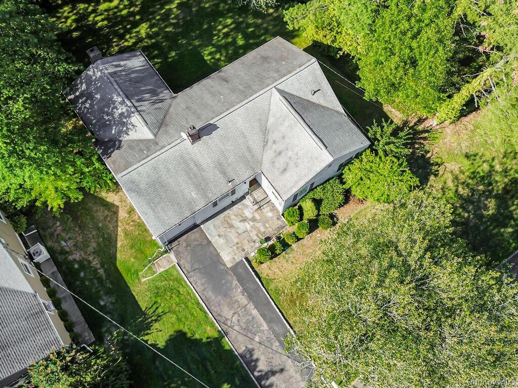 New Rochelle, New York, 10804, United States, 3 Bedrooms Bedrooms, ,2 BathroomsBathrooms,Residential,For Sale,1943386