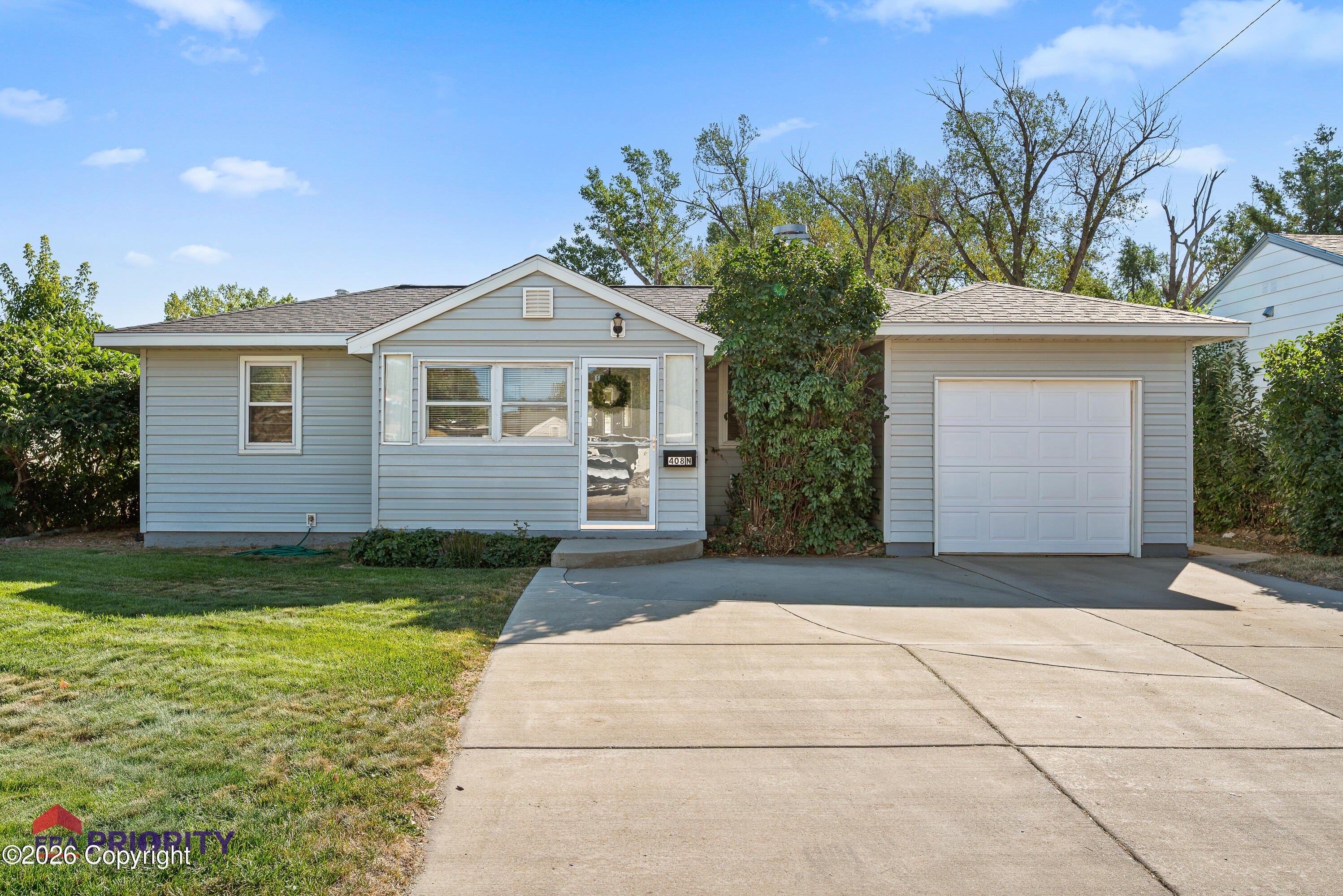 Brooks Ave, Gillette, WY 82716