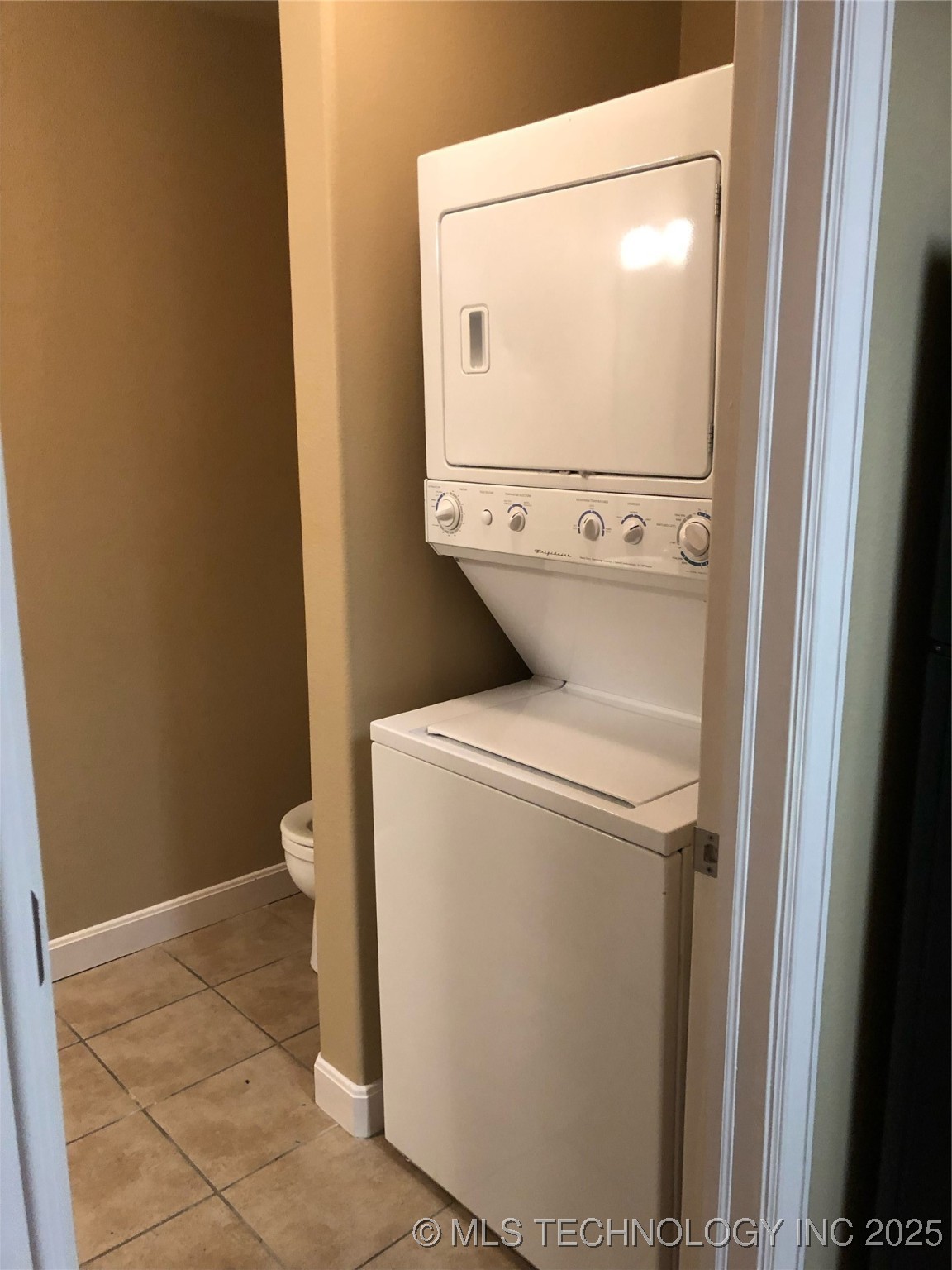 Tahlequah, Oklahoma, 74464, United States, 6 Bedrooms Bedrooms, ,8 BathroomsBathrooms,Residential,For Sale,1932775