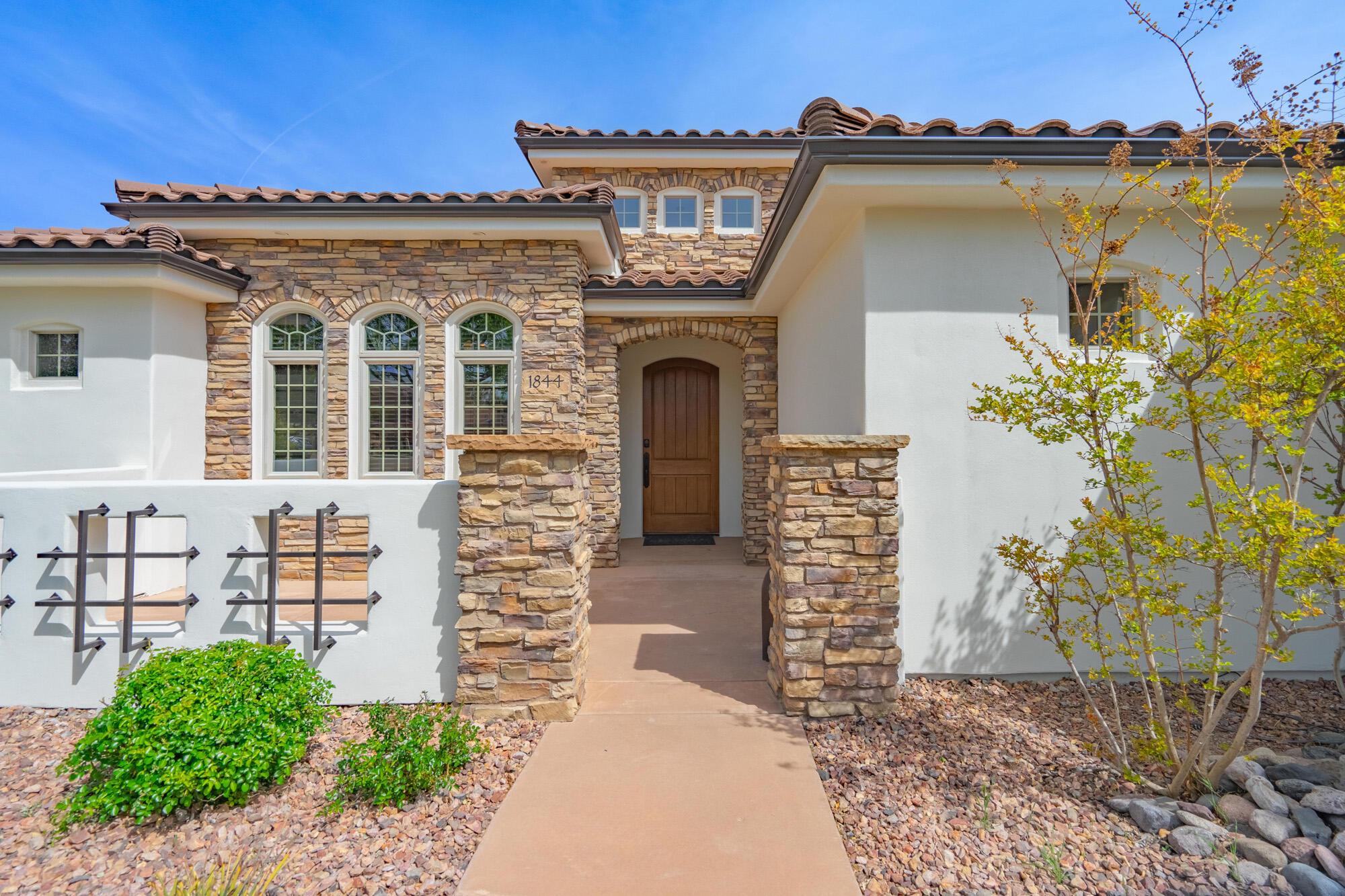 Washington, Utah, 84780, United States, 4 Bedrooms Bedrooms, ,2 BathroomsBathrooms,Residential,For Sale,2009720