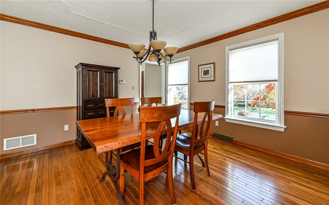 Pine Twp, Pennsylvania, 15090, United States, 4 Bedrooms Bedrooms, ,3 BathroomsBathrooms,Residential,For Sale,1987871