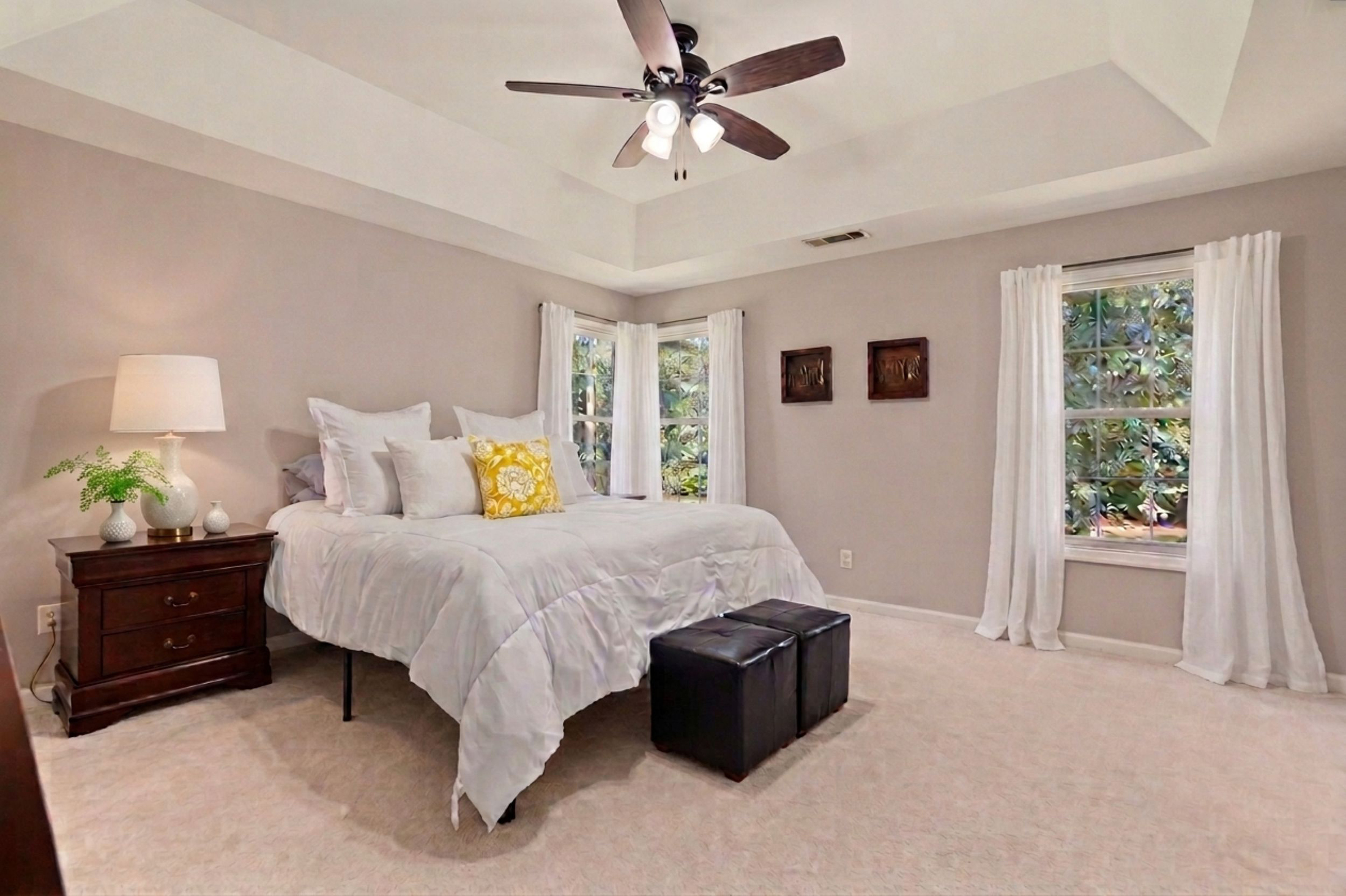  Beautifully Renovated Single-Level Living - 物件實景