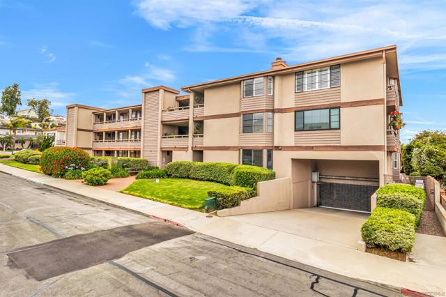 San Diego, California, 92106, United States, 2 Bedrooms Bedrooms, ,2 BathroomsBathrooms,Residential,For Sale,1835176