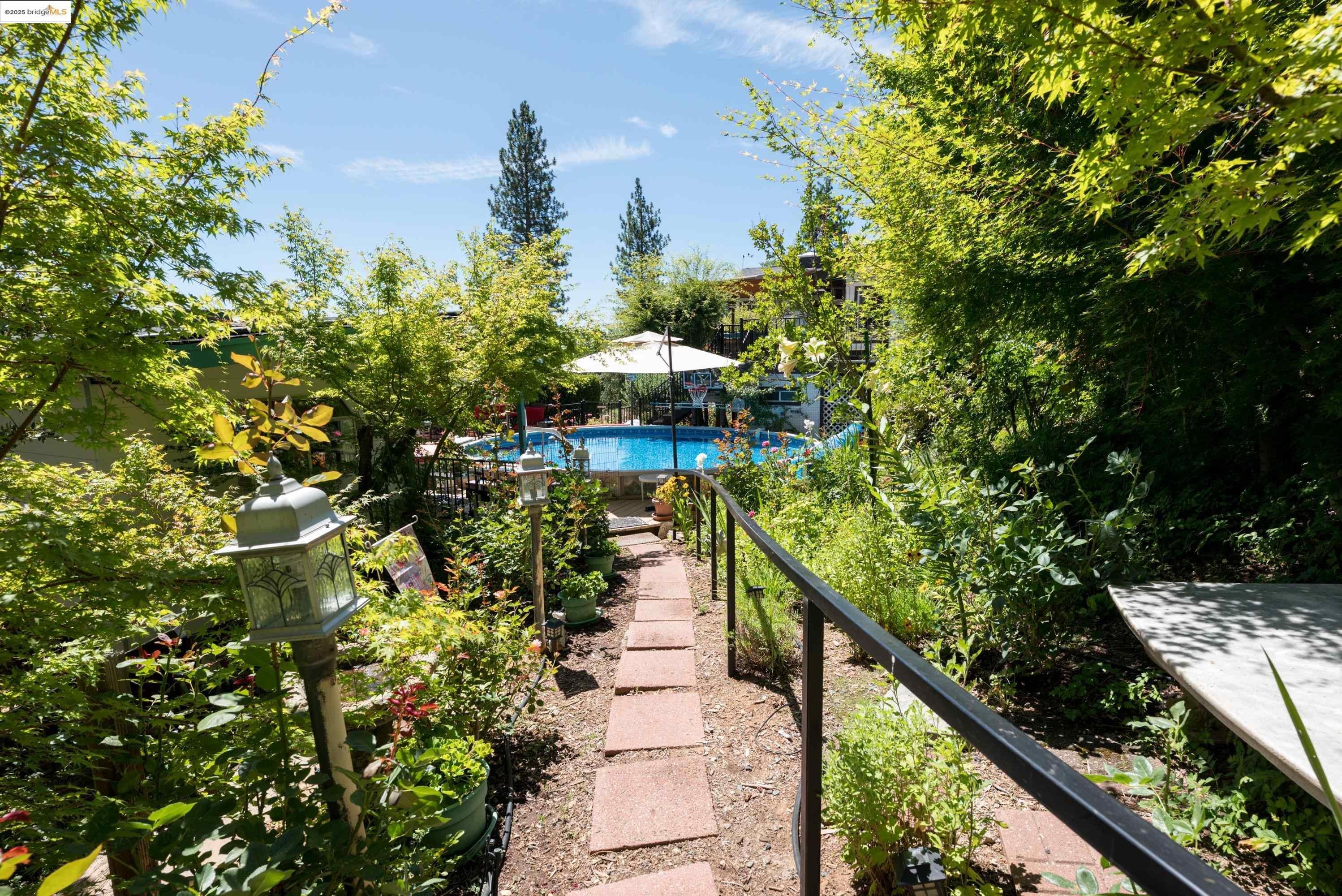 Twain Harte, California, 95383, United States, 3 Bedrooms Bedrooms, ,5 BathroomsBathrooms,Residential,For Sale,1900686