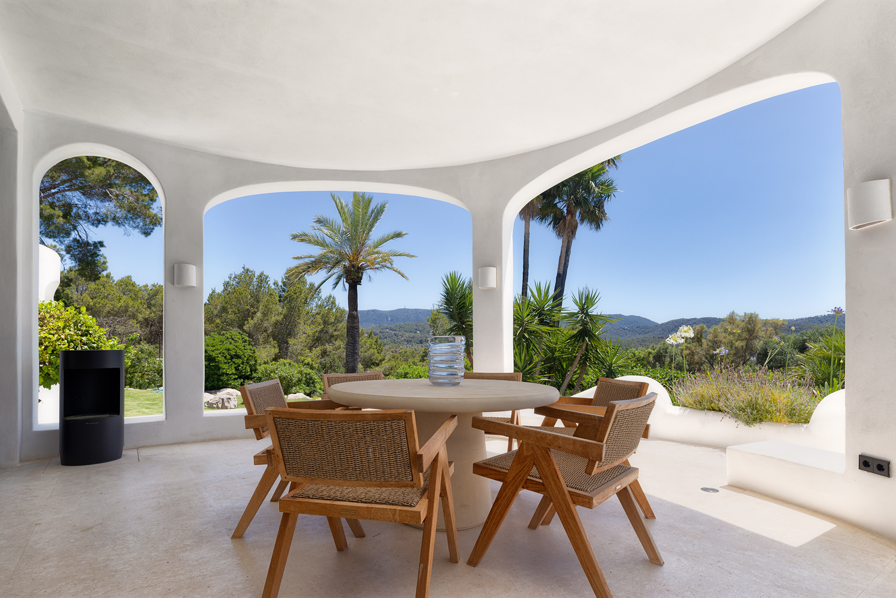  A landmark statement estate on Ibiza’s west coast - 物件實景