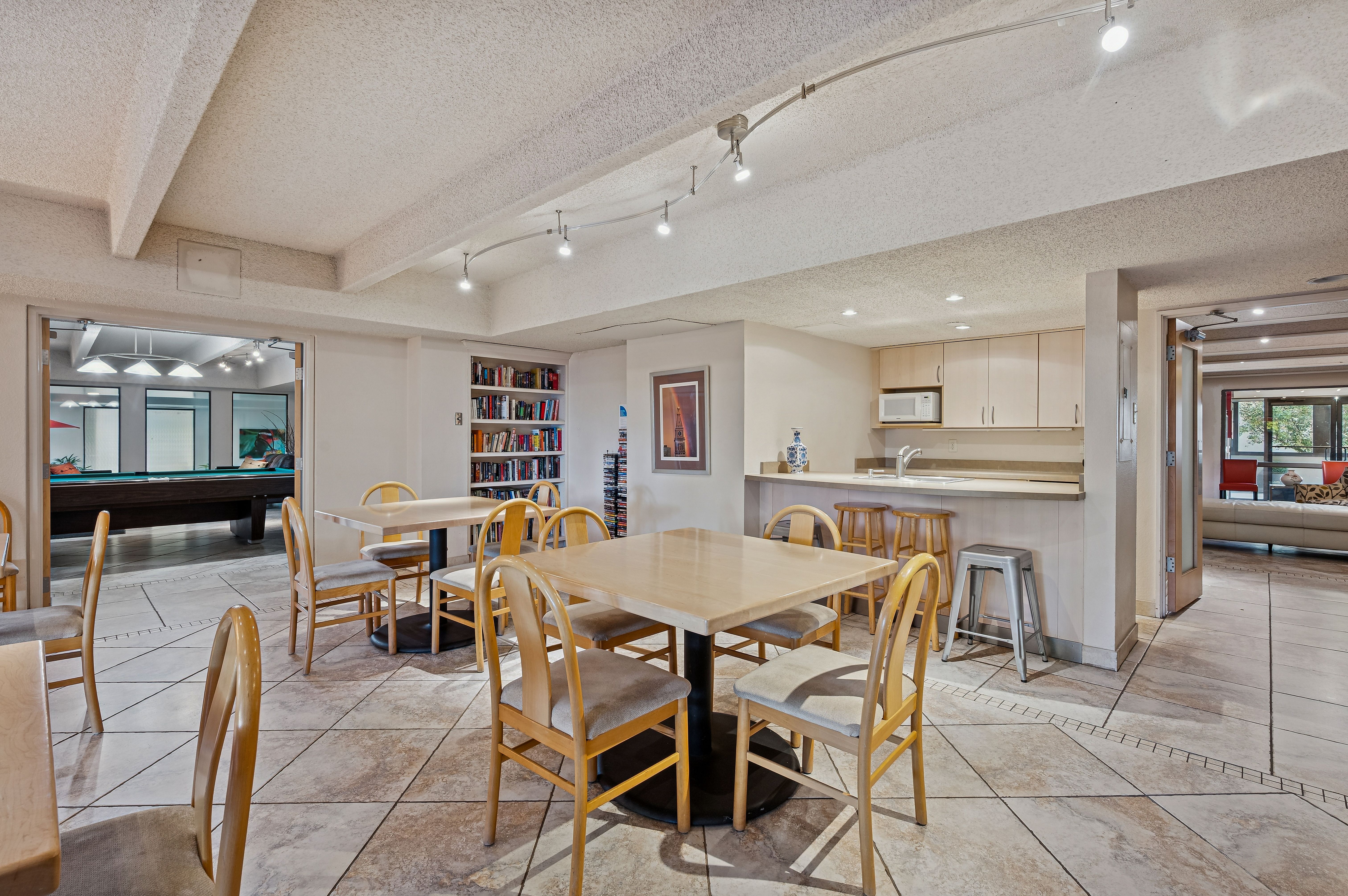  Stunning Mountain Views, Prime Loation & Unmatched Amenities - 物件實景