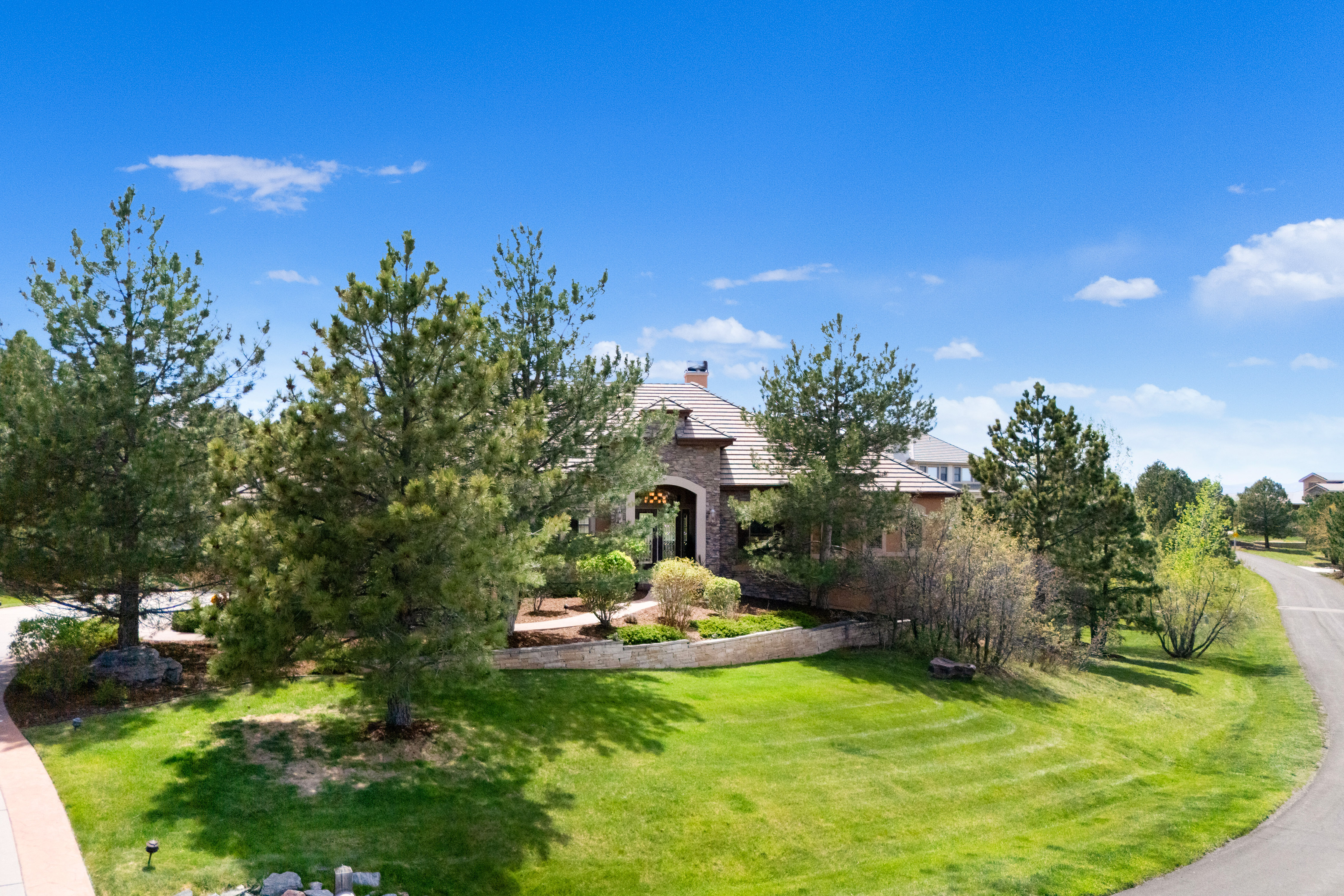  Exceptional ranch-style home in the prestigious gated golf course community - 物件實景