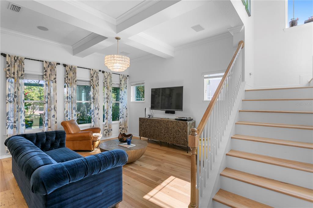 Lithia, Florida, 33547, United States, 5 Bedrooms Bedrooms, ,4 BathroomsBathrooms,Residential,For Sale,1997364