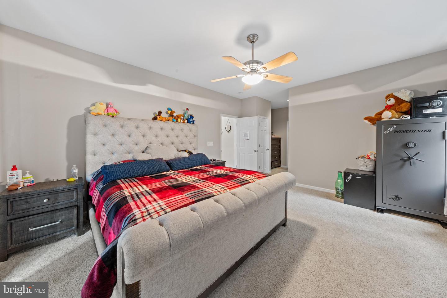 Salisbury, Maryland, 21801, United States, 8 Bedrooms Bedrooms, ,4 BathroomsBathrooms,Residential,For Sale,1857106