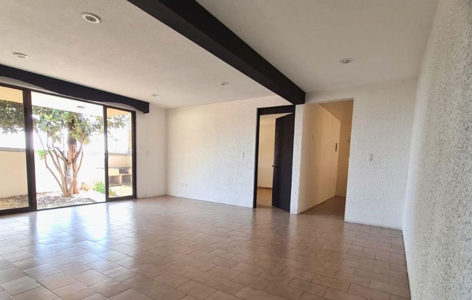 Bosque de Bolonia, Naucalpan de Juárez, Estado de México, 53296, Mexico, 5 Bedrooms Bedrooms, ,5 BathroomsBathrooms,Residential,For Sale,Bosque de Bolonia,1441617
