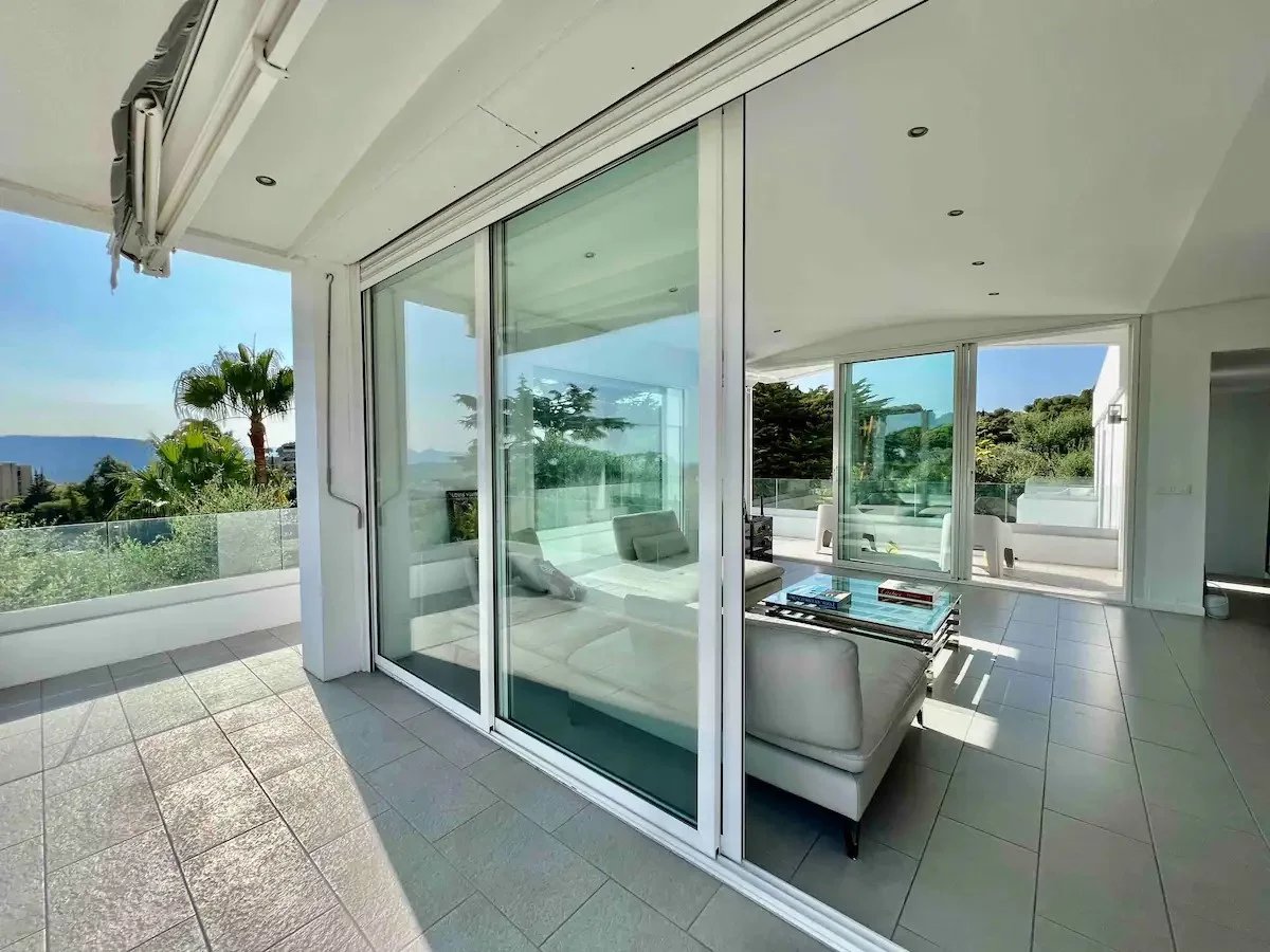 Le Cannet, Provence-Alpes-Côte d’Azur, 06110, FR, 4 Bedrooms Bedrooms, ,4 BathroomsBathrooms,Residential,For Sale,1829456