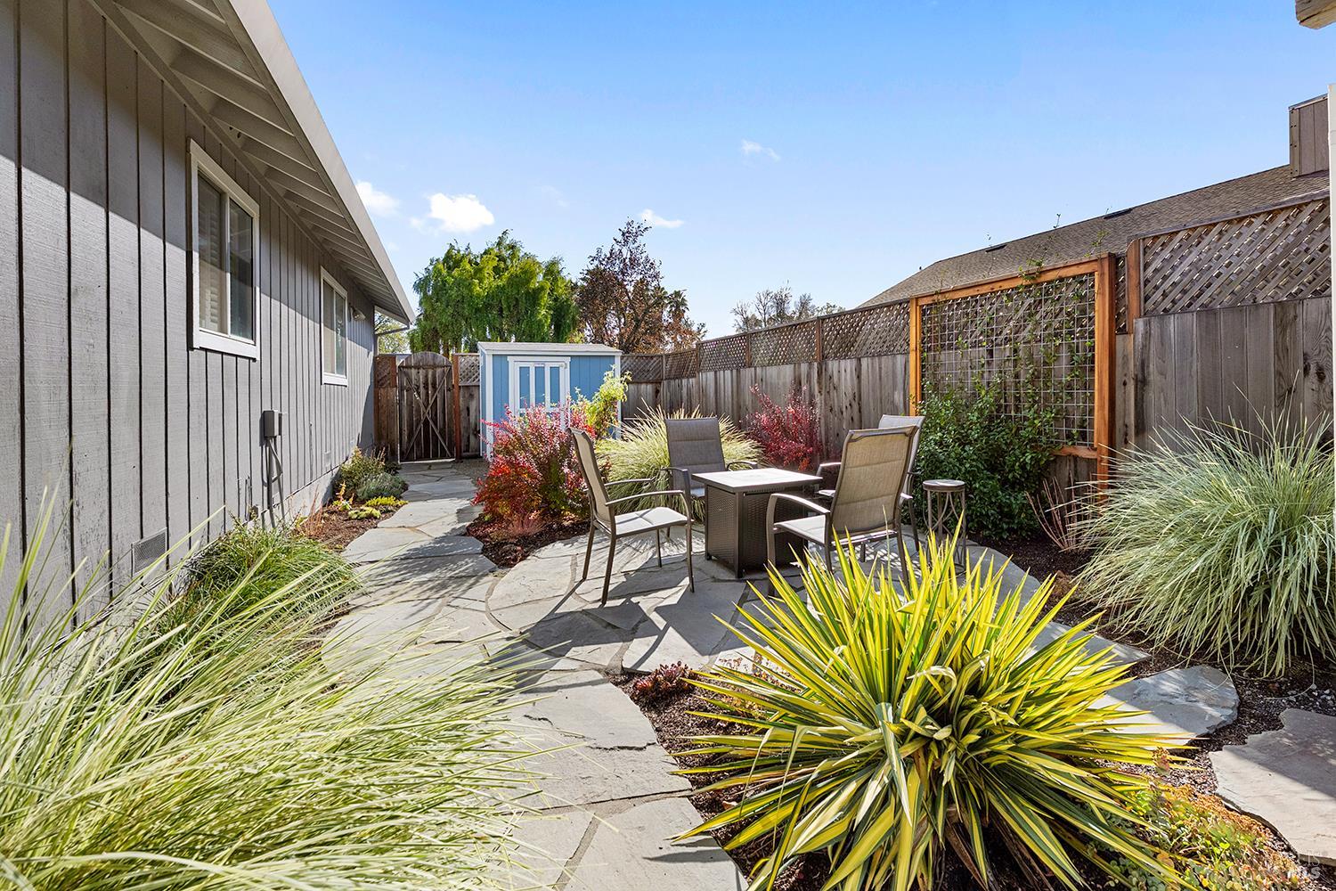 Graton, California, 95444, United States, 3 Bedrooms Bedrooms, ,2 BathroomsBathrooms,Residential,For Sale,1994914