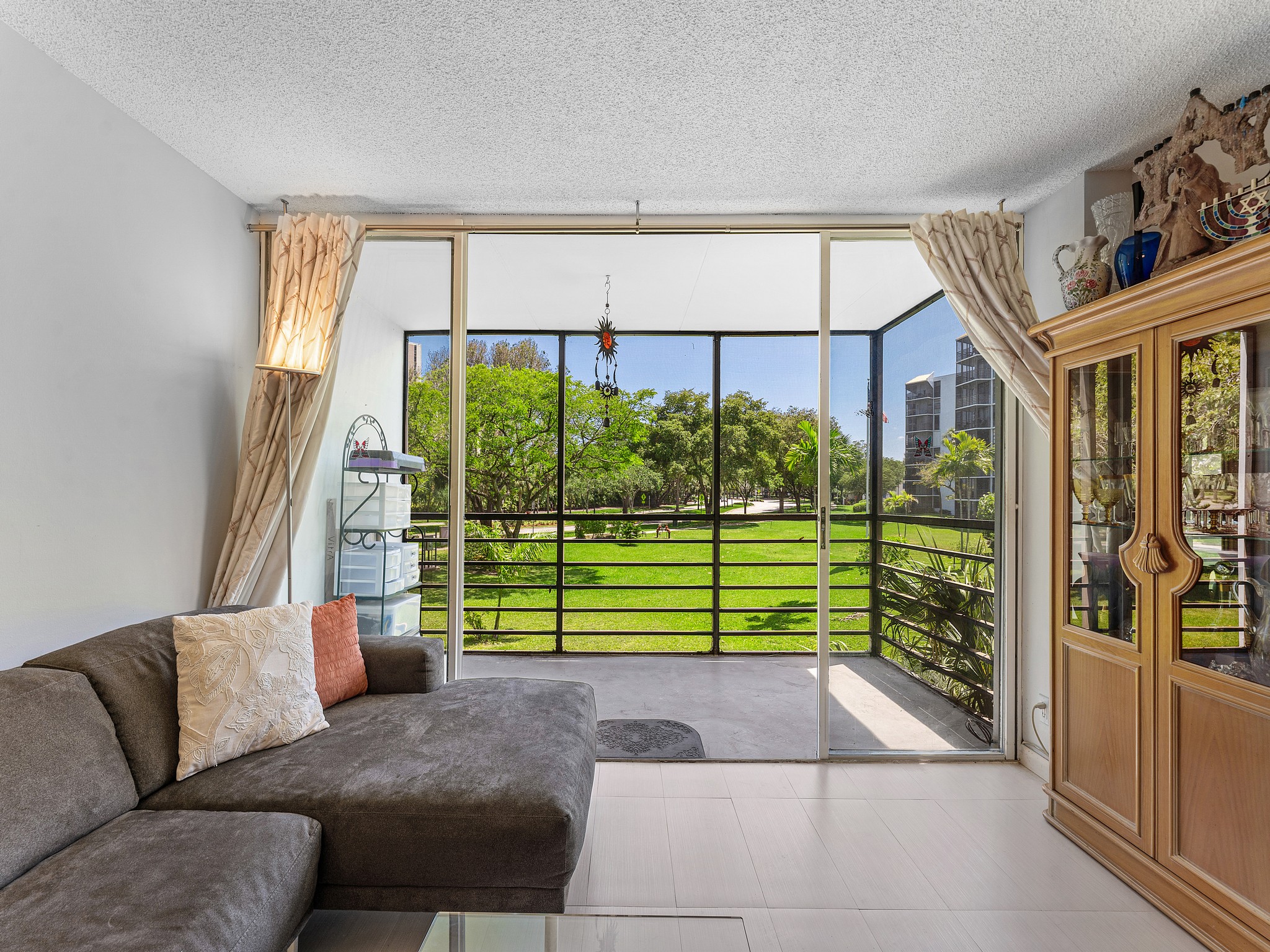  20500 W Country Club Drive, Aventura, FL, 33180 - 物件實景