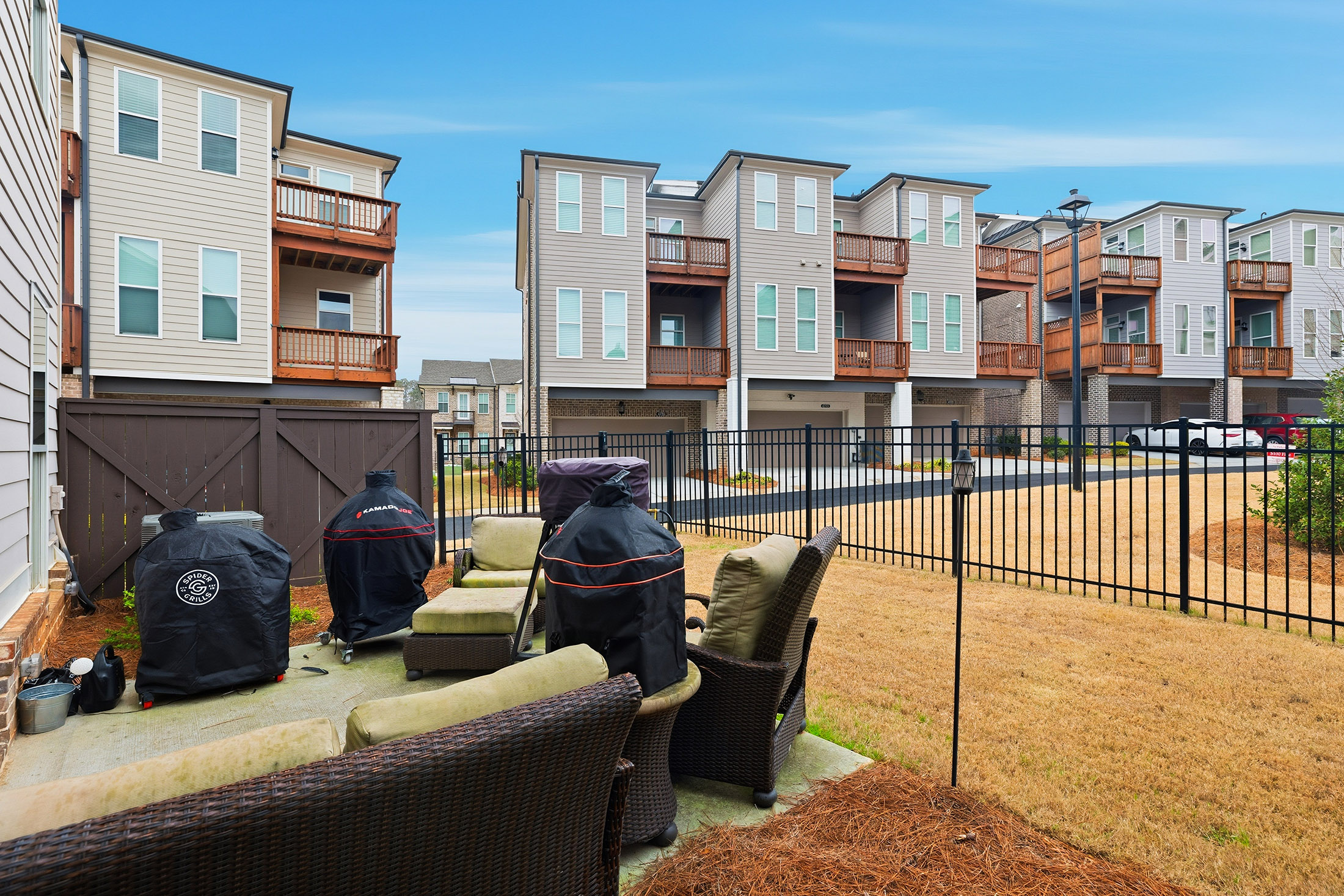  Luxury Townhome Living at its Finest - 物件實景