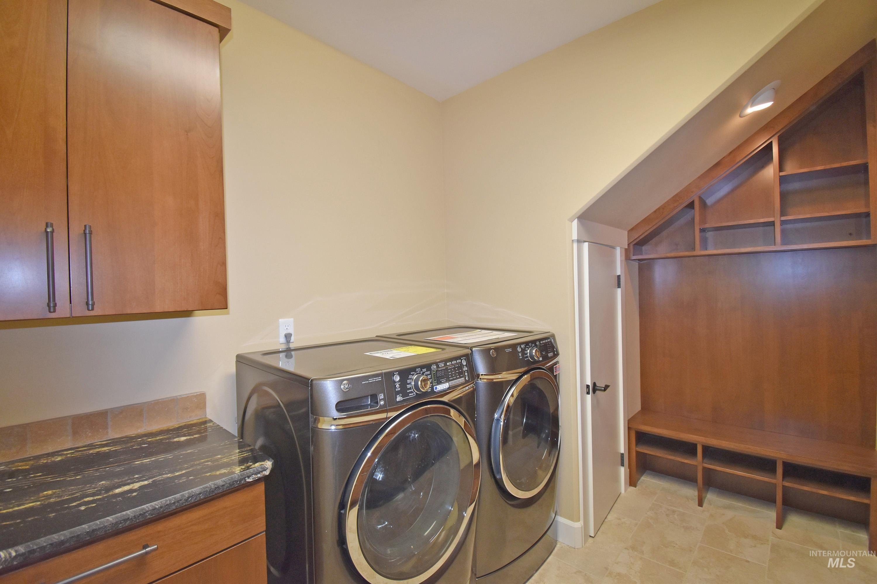 Lewiston, Idaho, 83501, United States, 4 Bedrooms Bedrooms, ,3 BathroomsBathrooms,Residential,For Sale,1986093