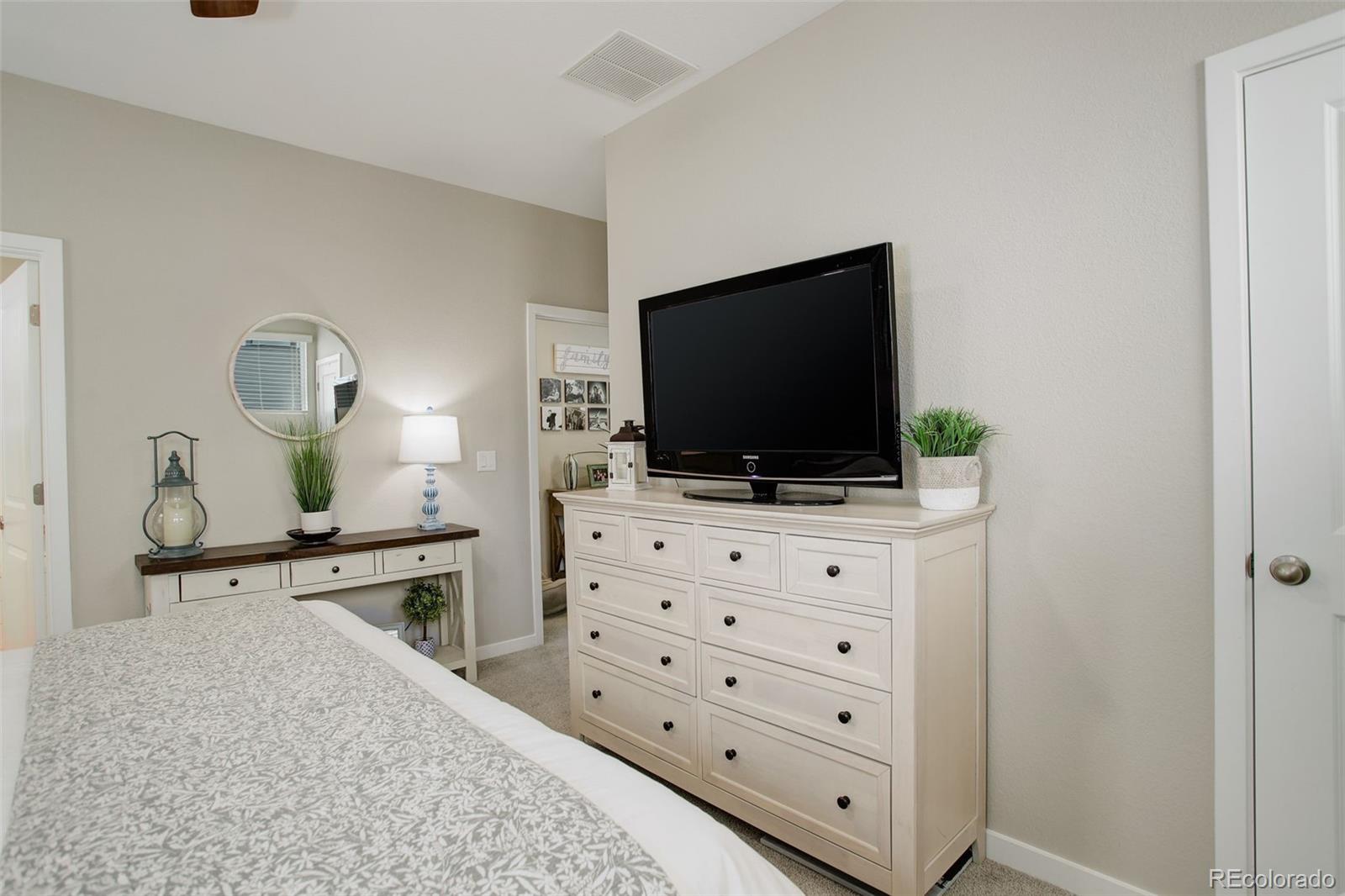 Littleton, Colorado, 80125, United States, 3 Bedrooms Bedrooms, ,3 BathroomsBathrooms,Residential,For Sale,1805241